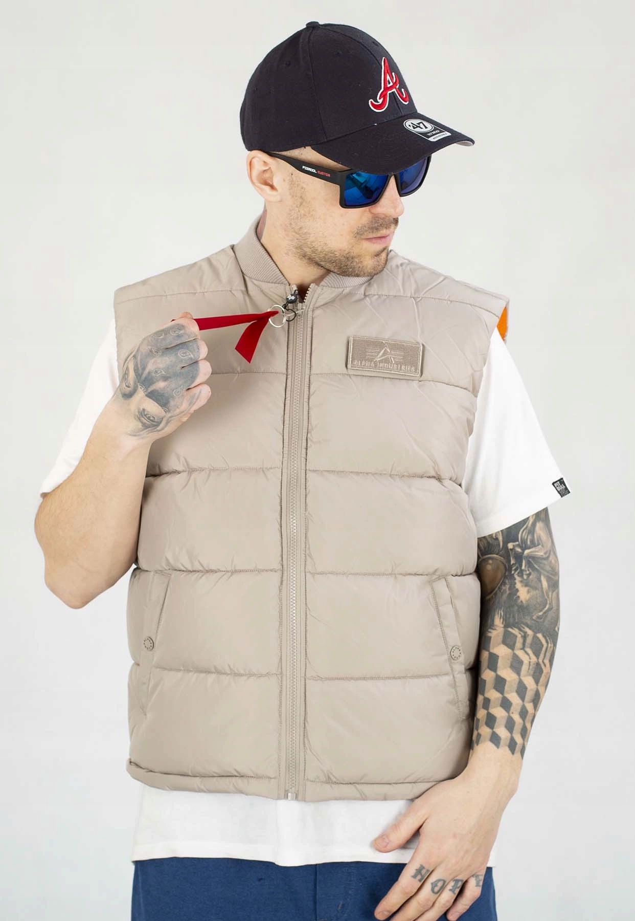 Bunda Bez Rukávů Alpha Industries Puffer Lw 118109 béžový