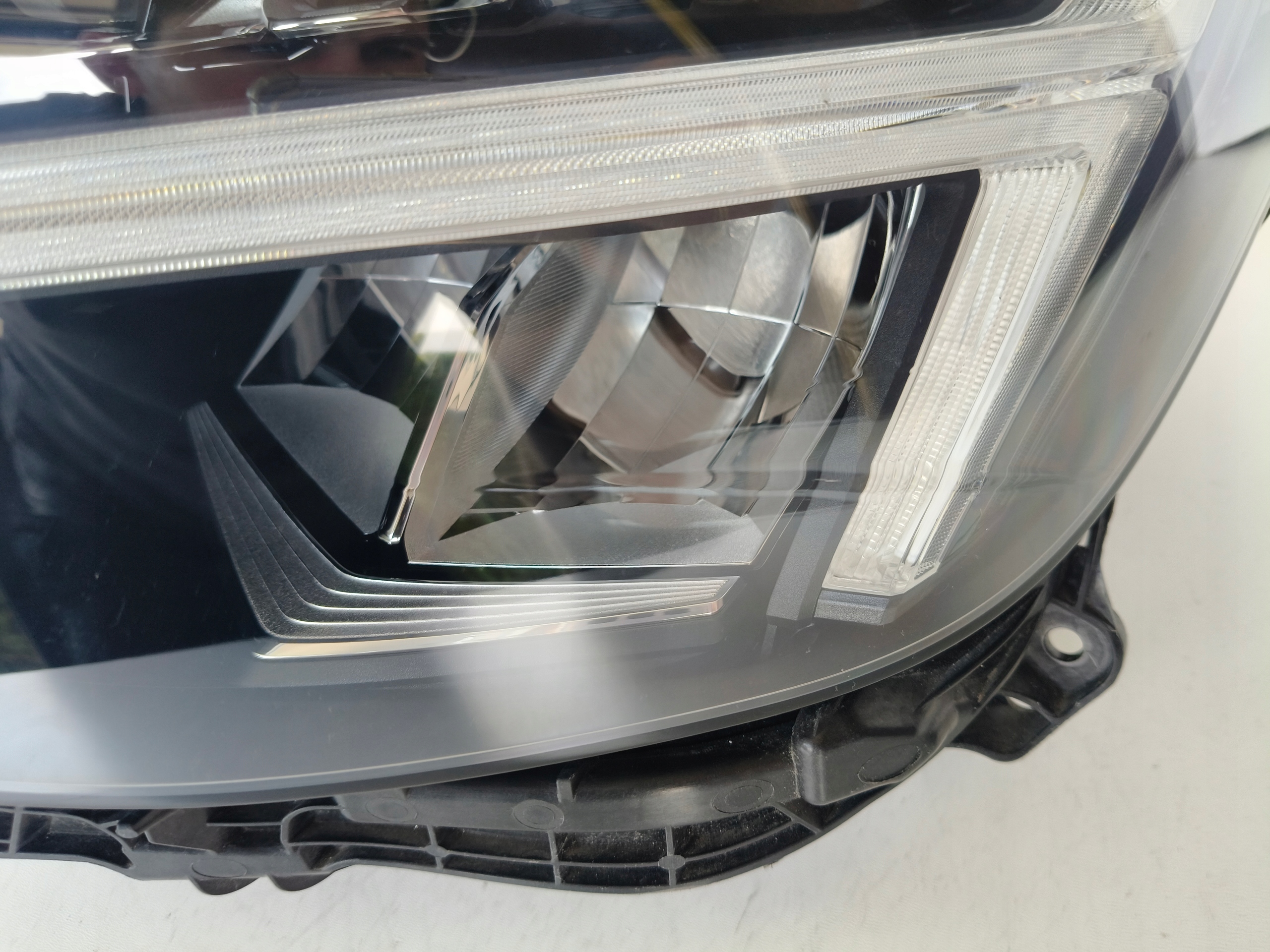 light left REFLEKTOR VOLVO XC40 C40 22- LIFT FULL LED