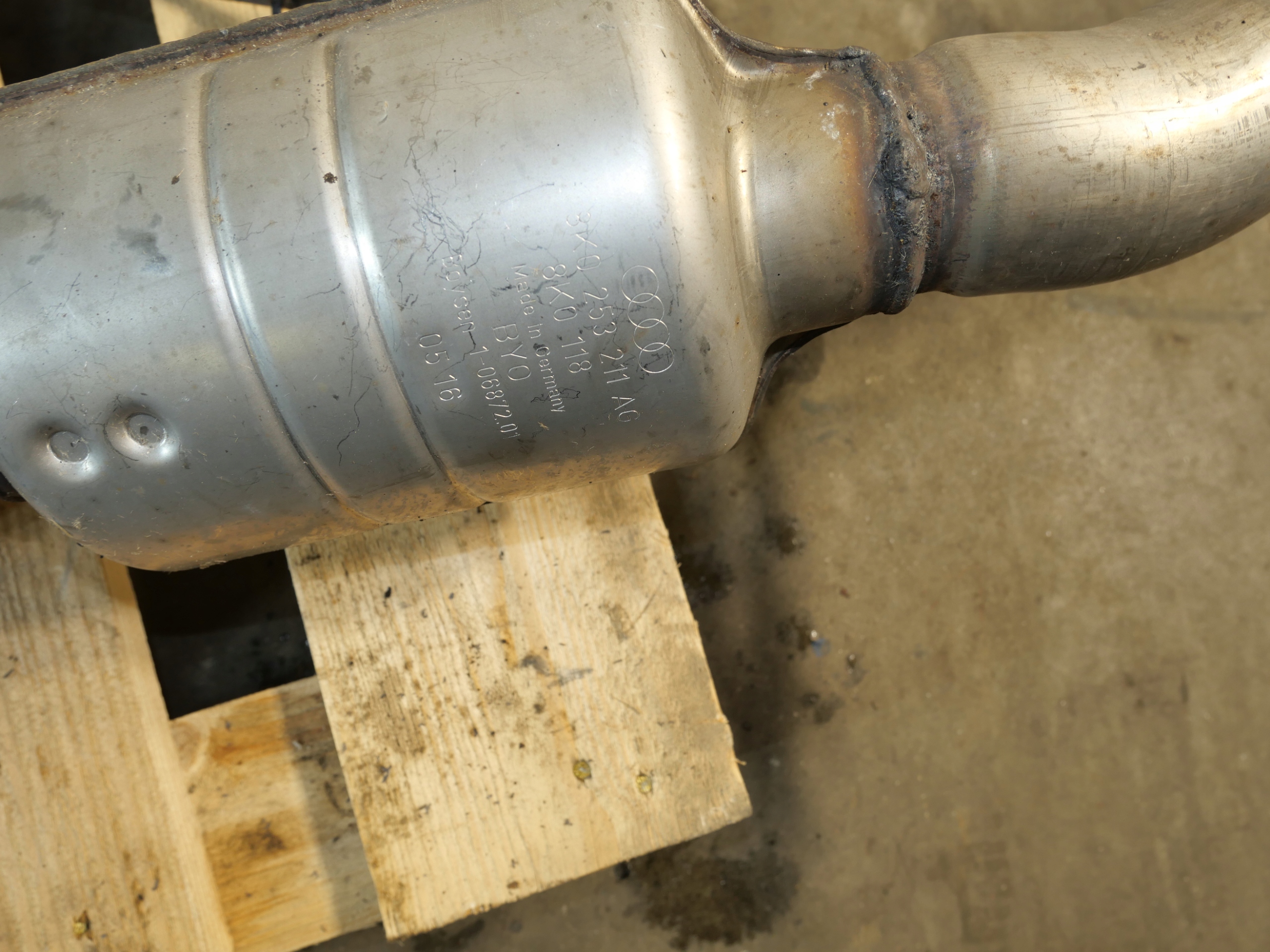 AUDI A5 8T 8T0 muffler, exhaust 8K0253211AG