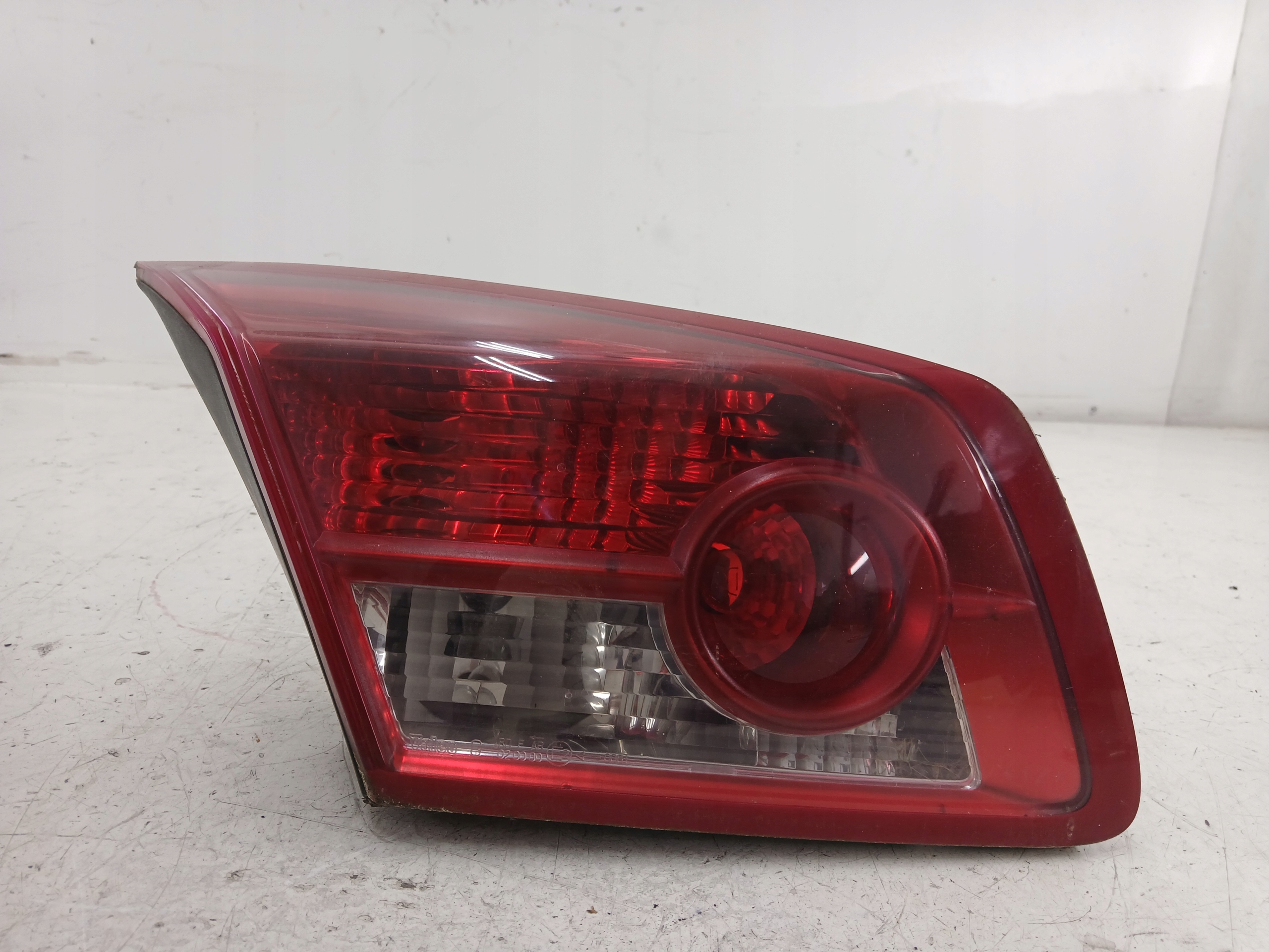 RENAULT VEL SATIS light left rear part trunk door