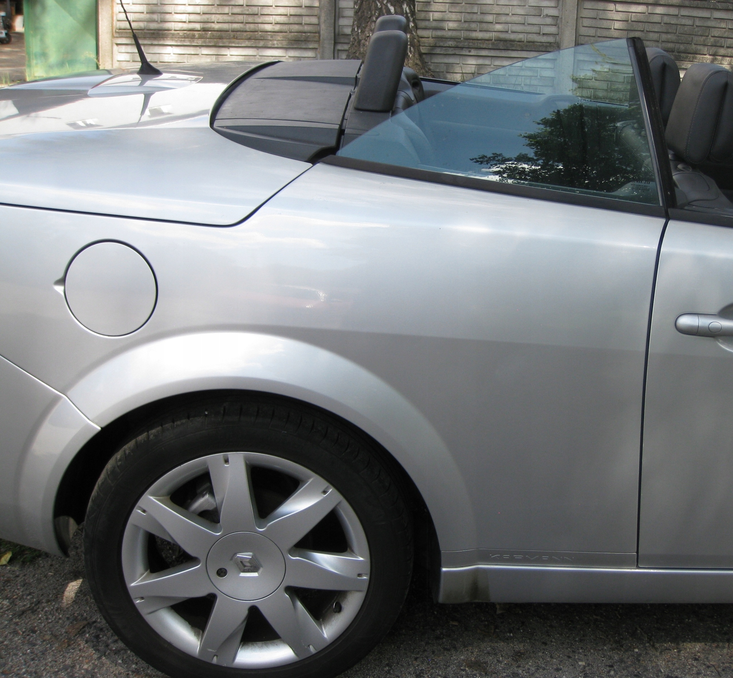 RENAULT MEGANE II CC CABRIO 06R Longeron Aile Droite Arrière des roues.TED69