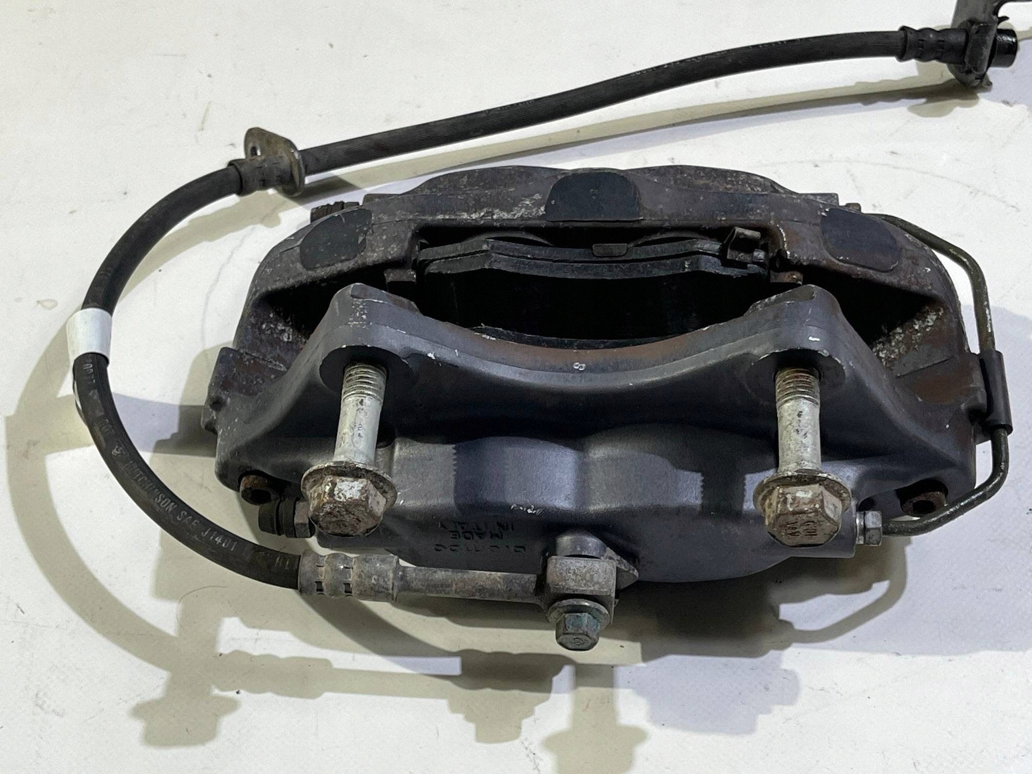 caliper brake BREMBO left rear Chevrolet Camaro SS v8 6.2 2009-2015