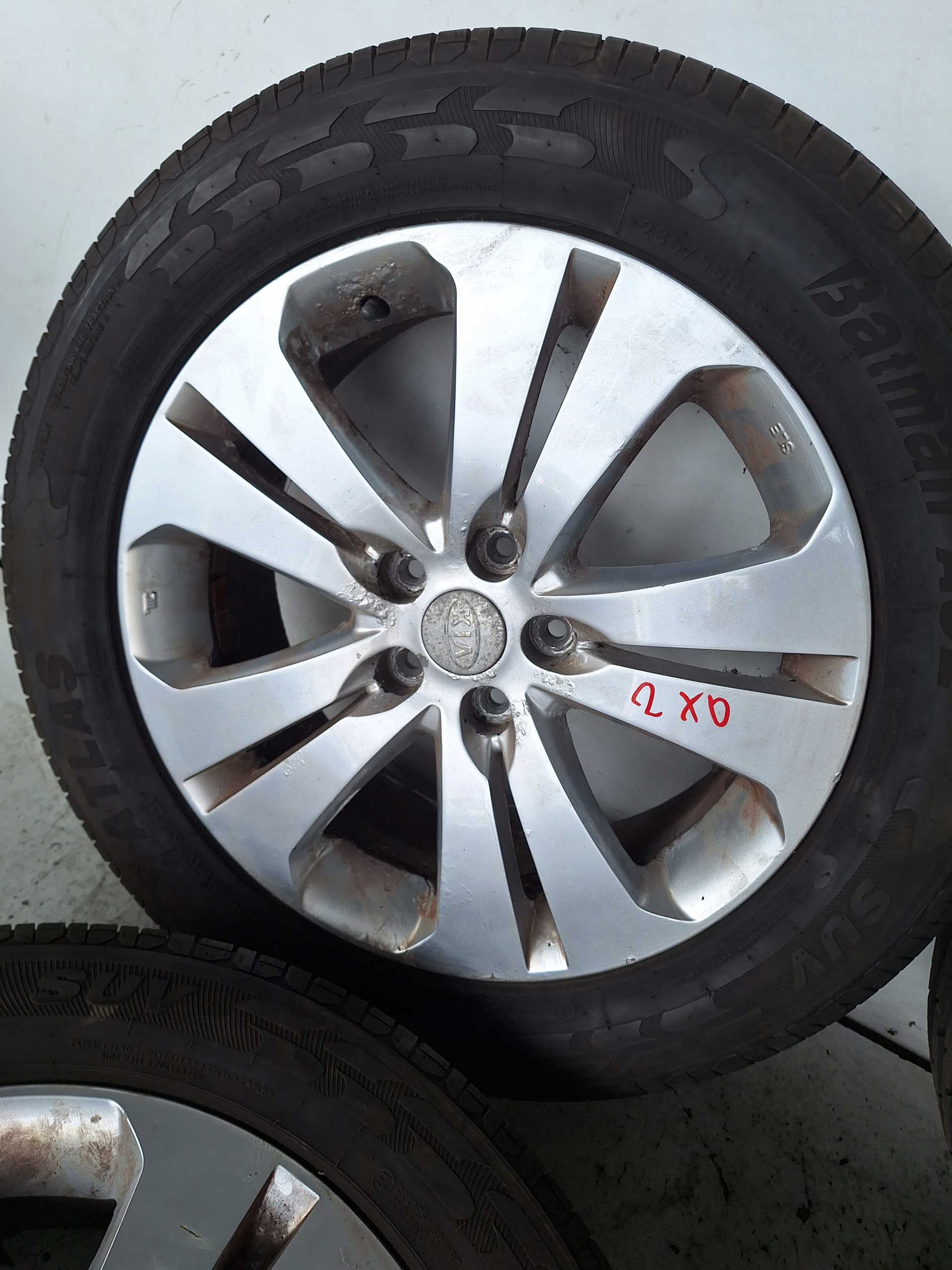 KIA SPORTAGE III 10-14 discs + tyres 235/85 R18