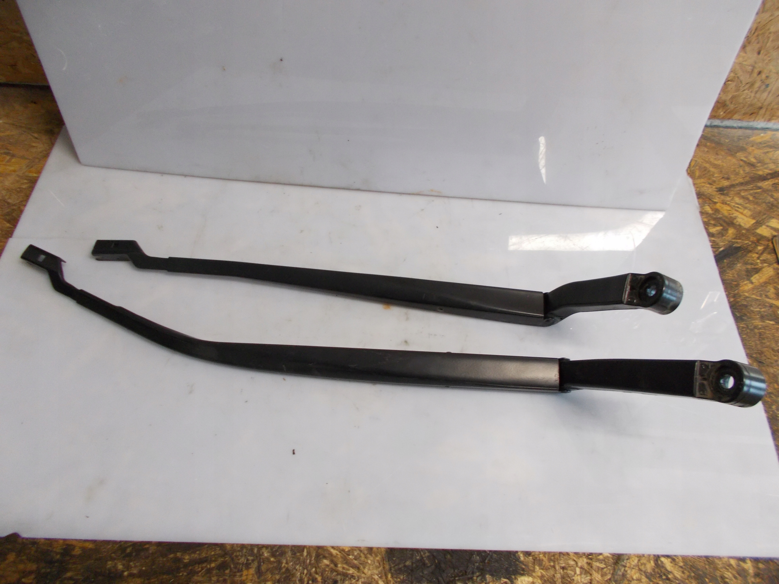 РЫЧАГИ СТЕКЛООЧИСТИТЕЛЯ LEXUS NX300H