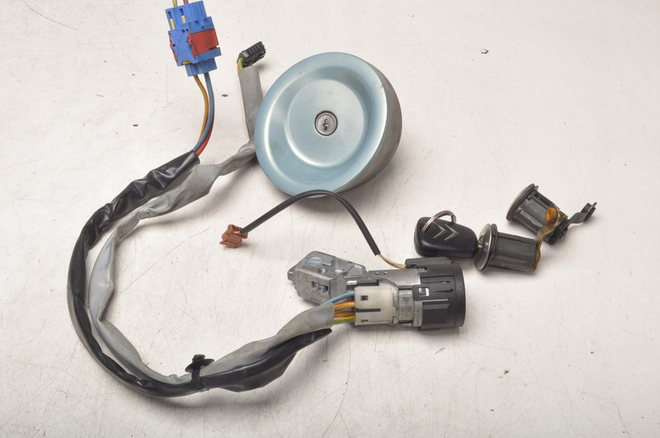 BERLINGO И LIFT ВСТАВКА ЗАМКА КЛЮЧ ЗАЖИГАНИЯ