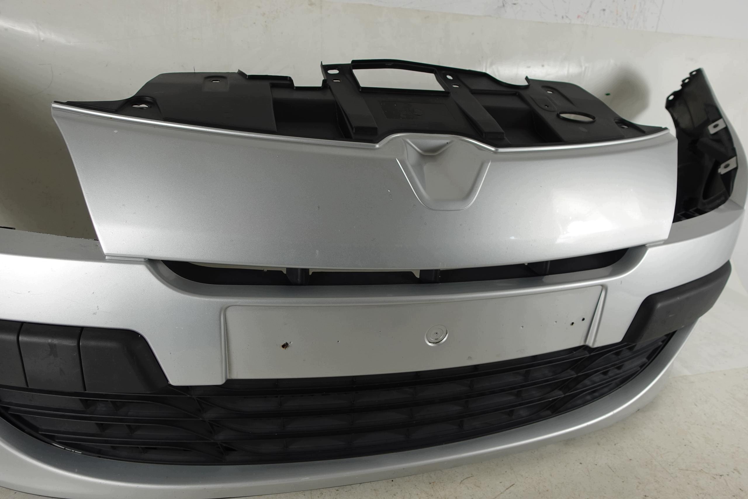 bumper front front RENAULT MEGANE 3 III 5D KOMBI 08-12 TED69 2008-2012