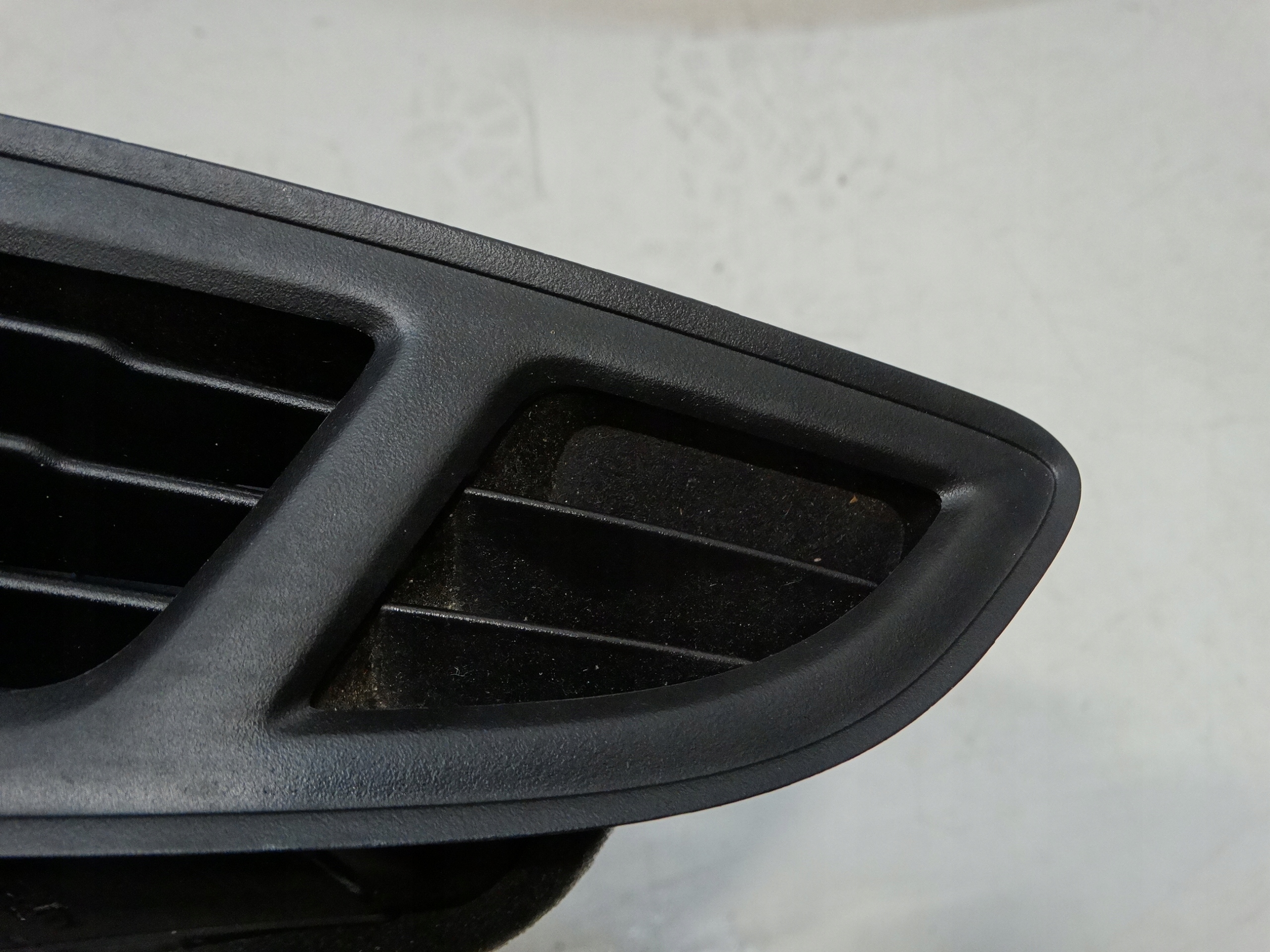 grid air conditioning devices left front FORD FOCUS MK3 LIFT 17R. BM51-018B09