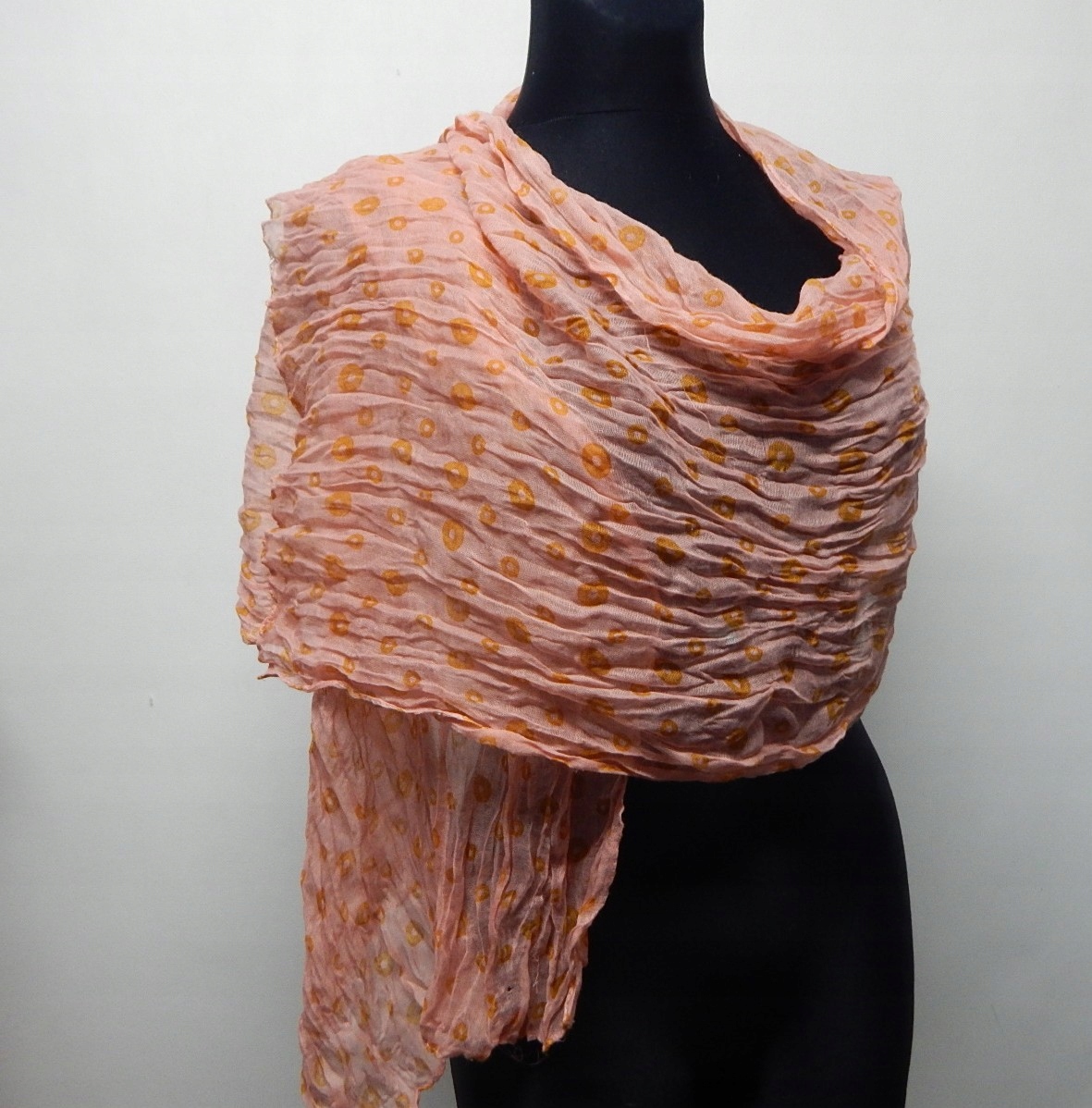 SZAL damski różowy groszki 45X160