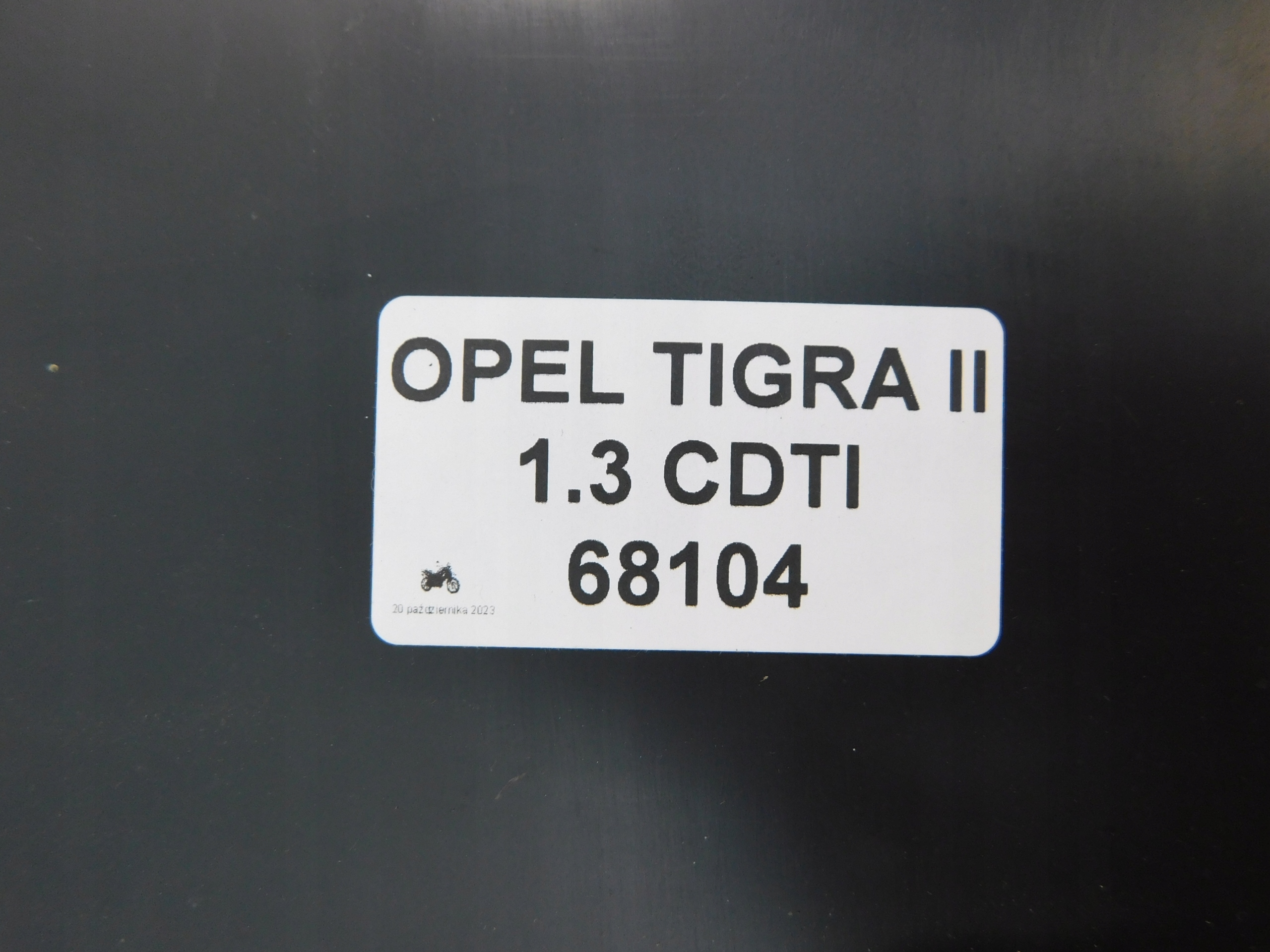 opel TIGRA II b 1.3 бардачок