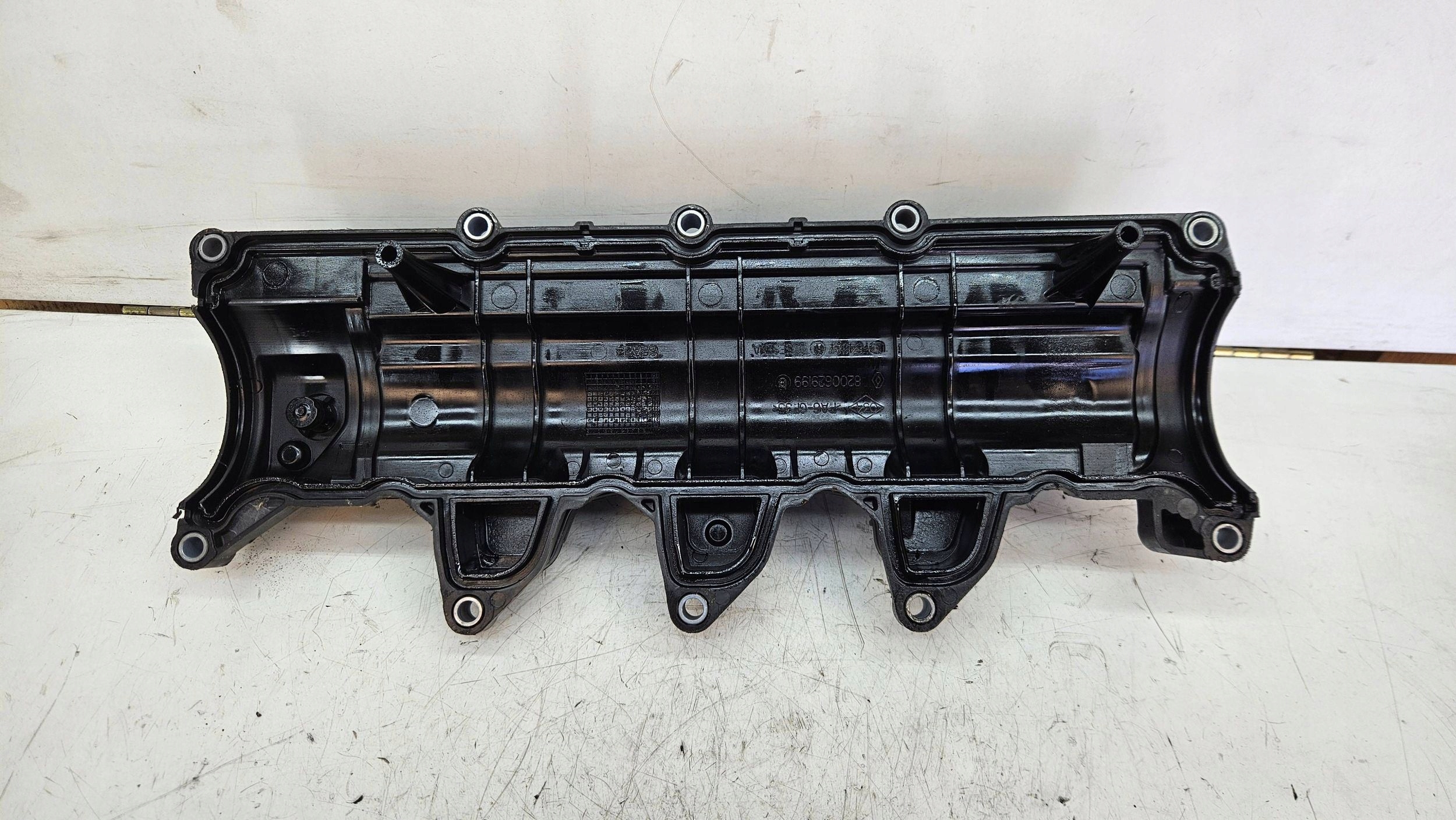 Renault Megane III 3 8200629199 Abdeckung des Kopfes der Ventile