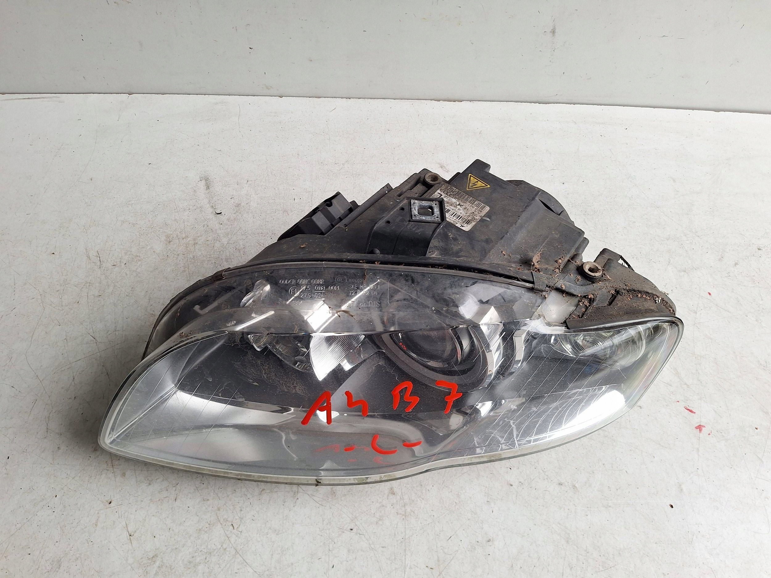 AUDI A4 B7 05-07 light left XENON UK-ANGLIK 8E0941003BN