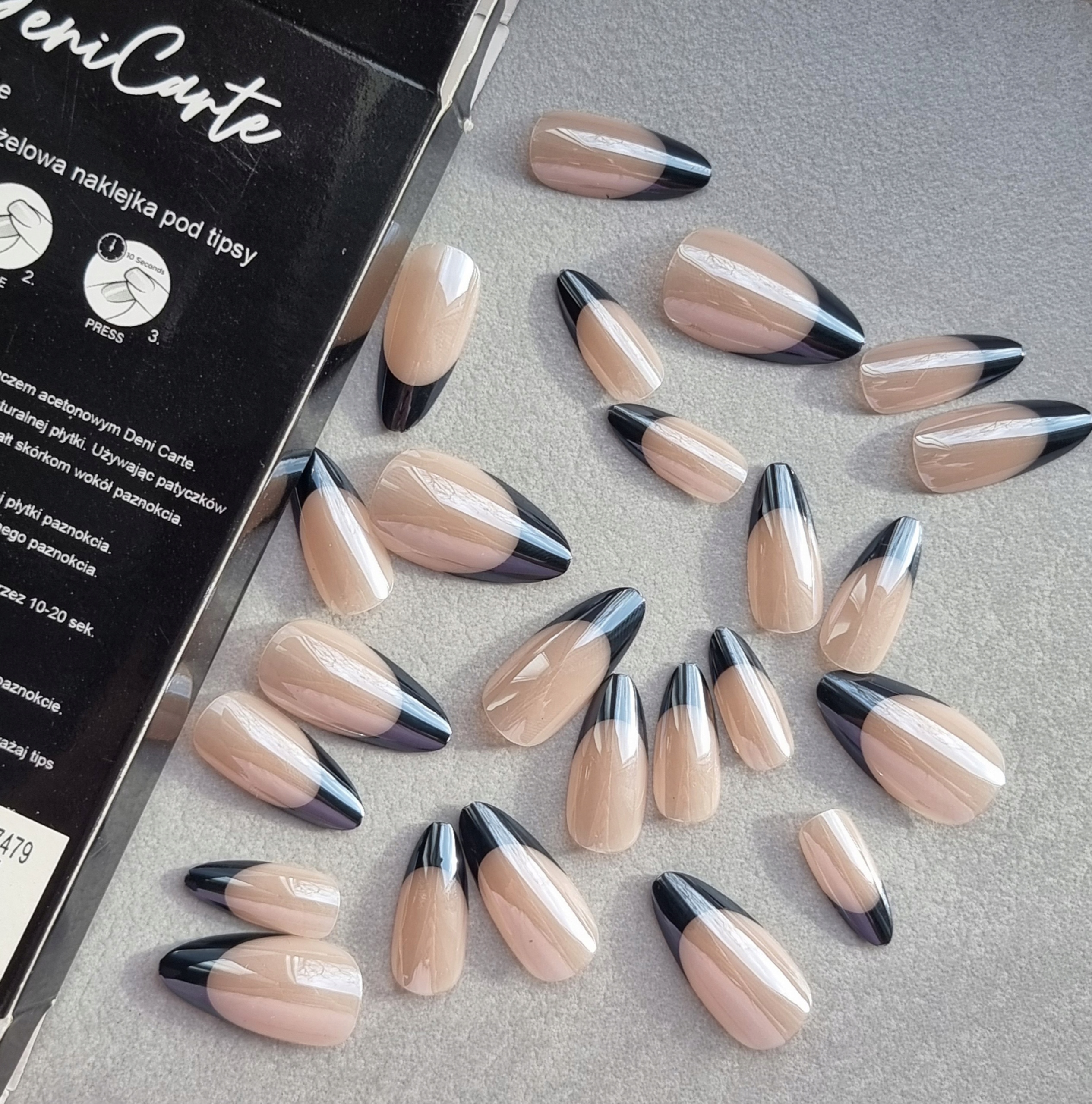 Paznokcie Sztuczne Tipsy Migdał Nude Czarny French Różowe Beż Samoprzylepne Kod producenta 42737