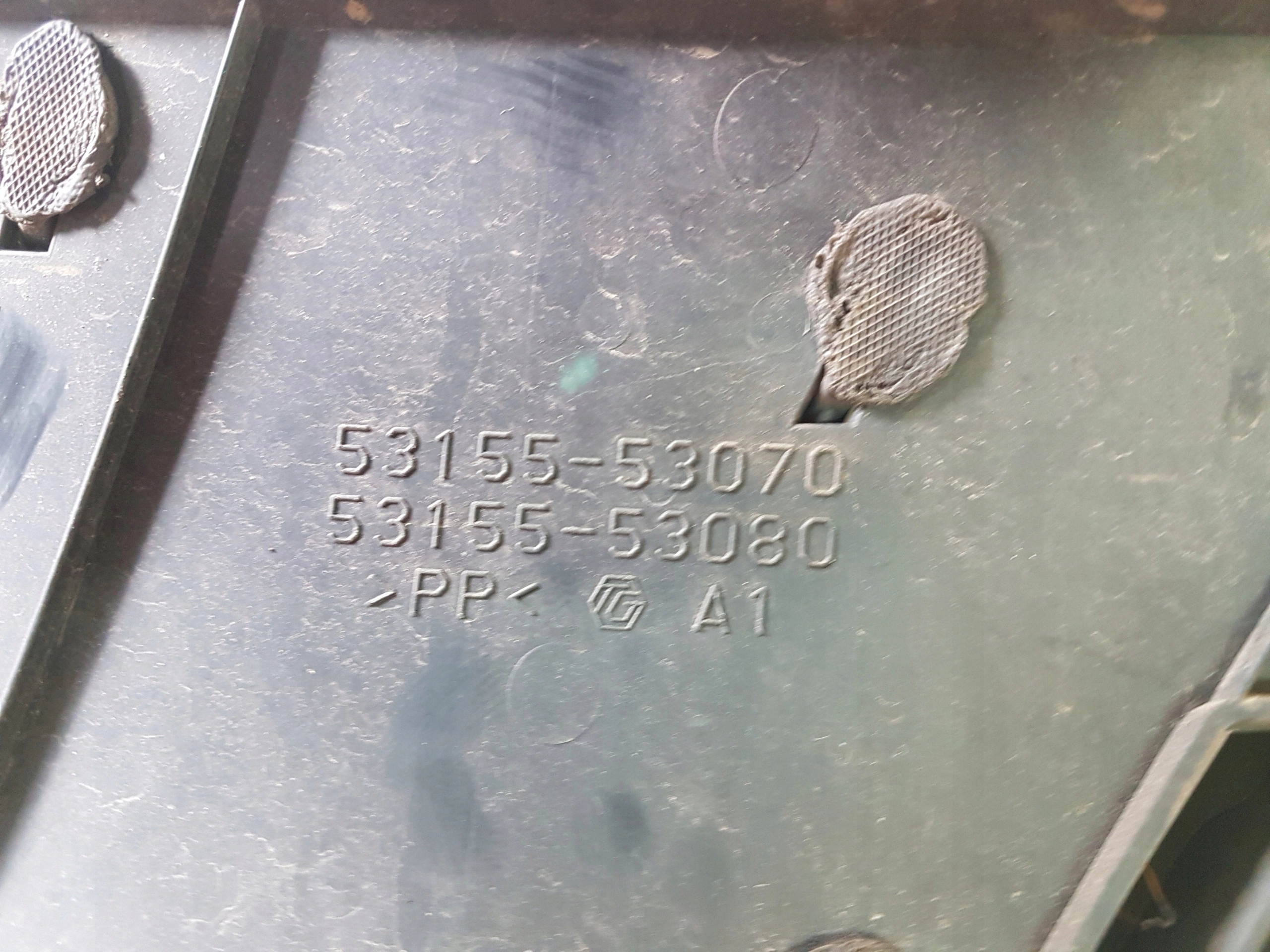 lexus oe 53155-53070 решетка радиатора