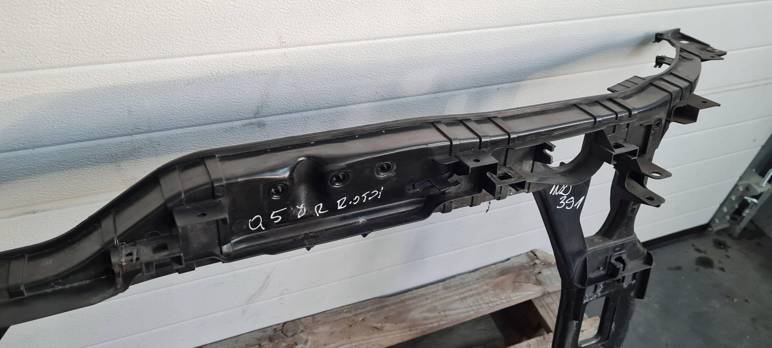 Q5 8R support panel for radiators pillar iron 8R0805594 8R0805594B