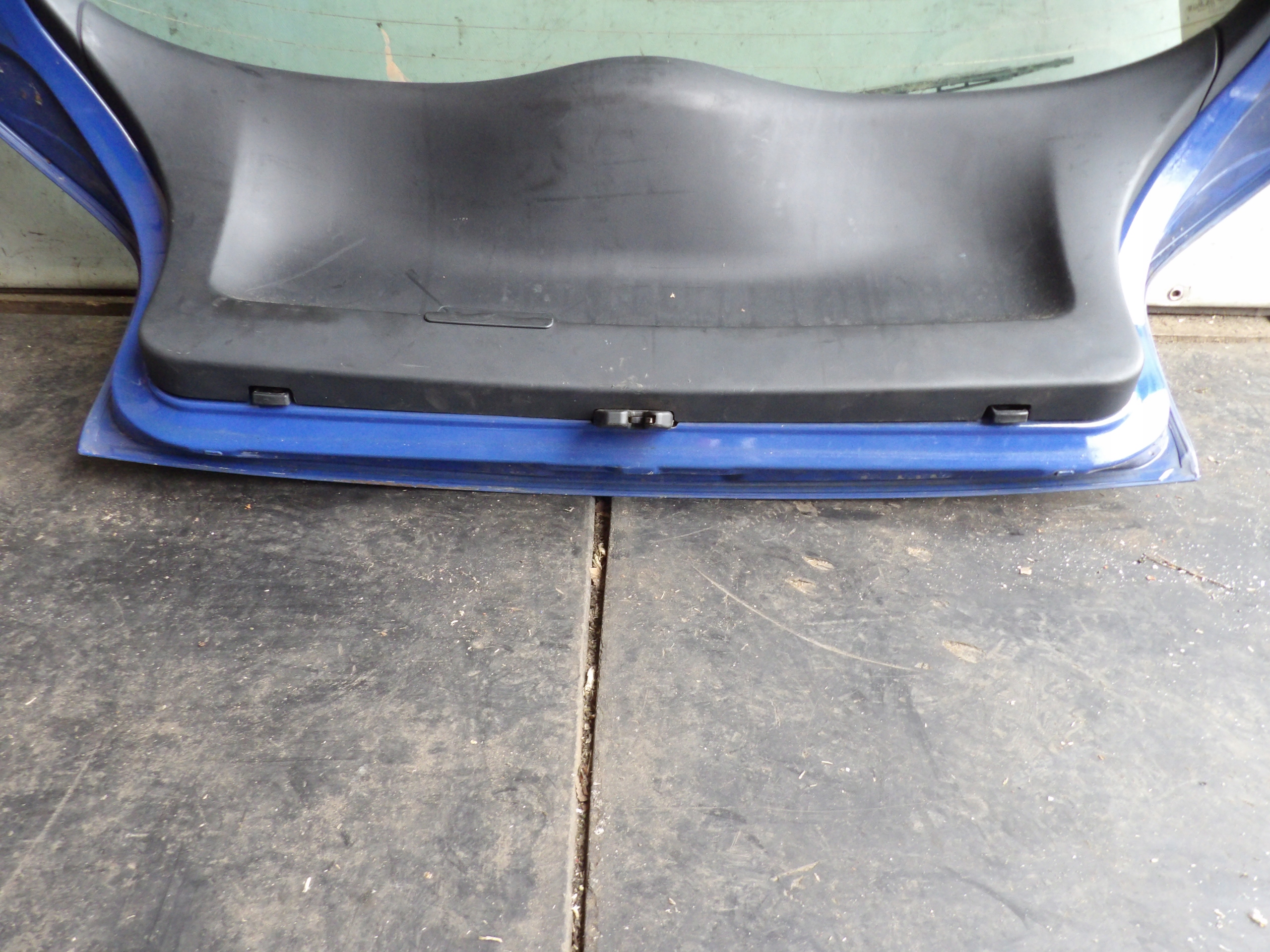 Audi A3 and 8L boot doors lak. LY5M HB 3D