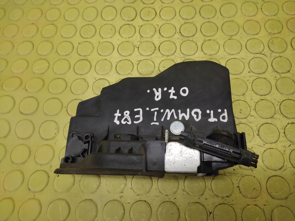 BMW 1 E87 lock door right rear part