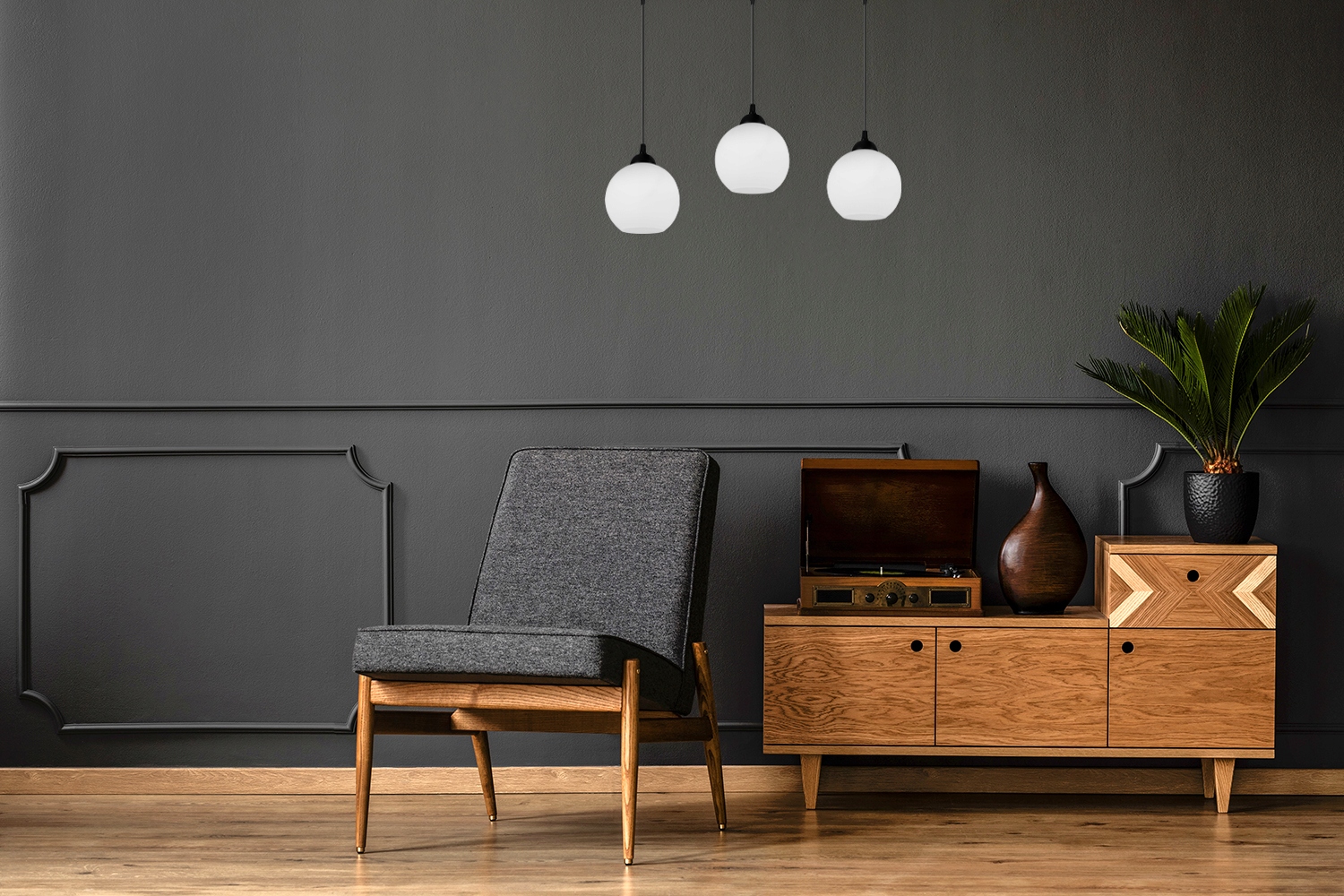 LAMPA WISZĄCA KLASYCZNA METALOWA SZKLANY KLOSZ Zasilanie sieciowe