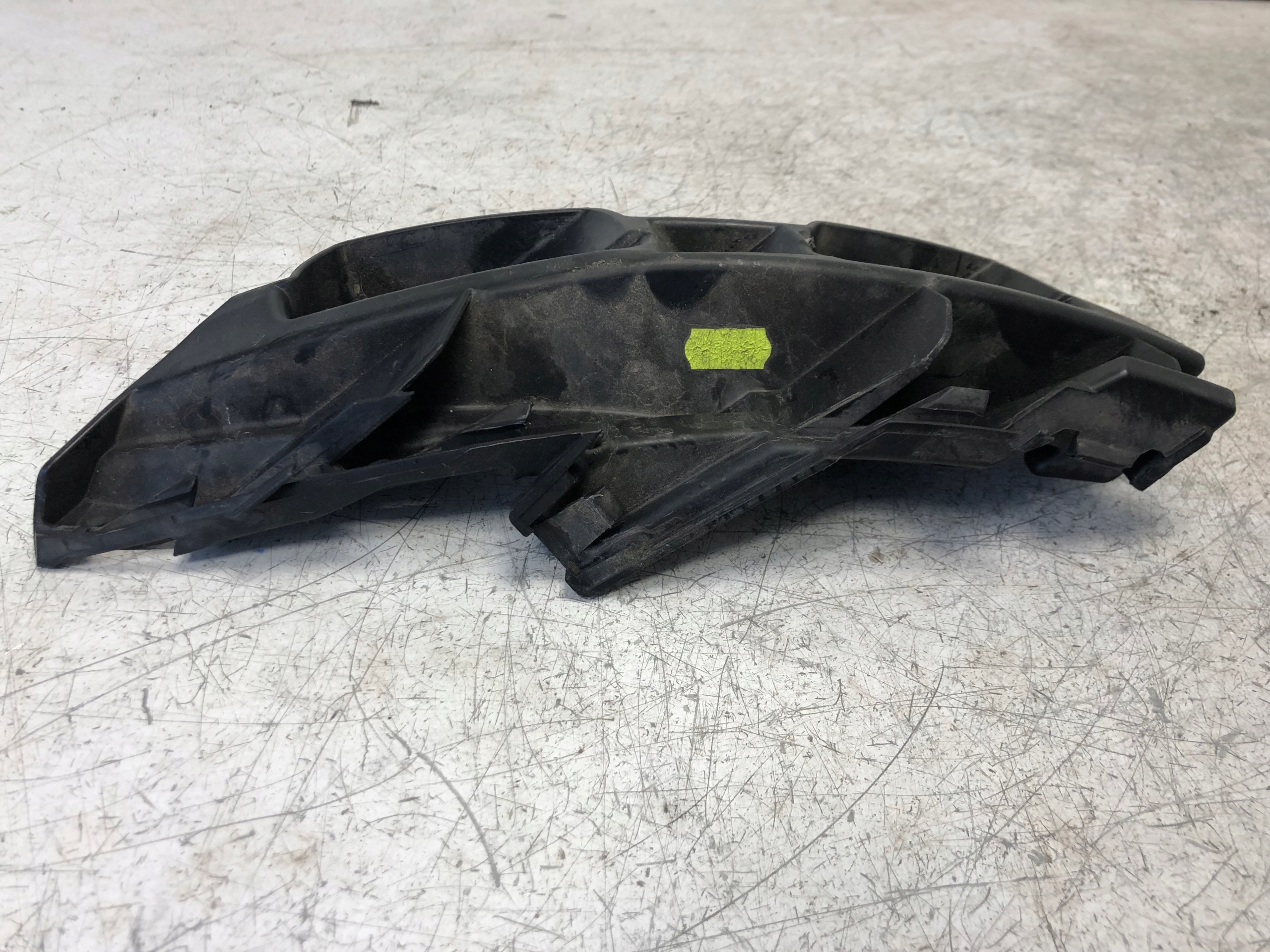 bumper bracket right rear part SKODA KODIAQ 565807394B