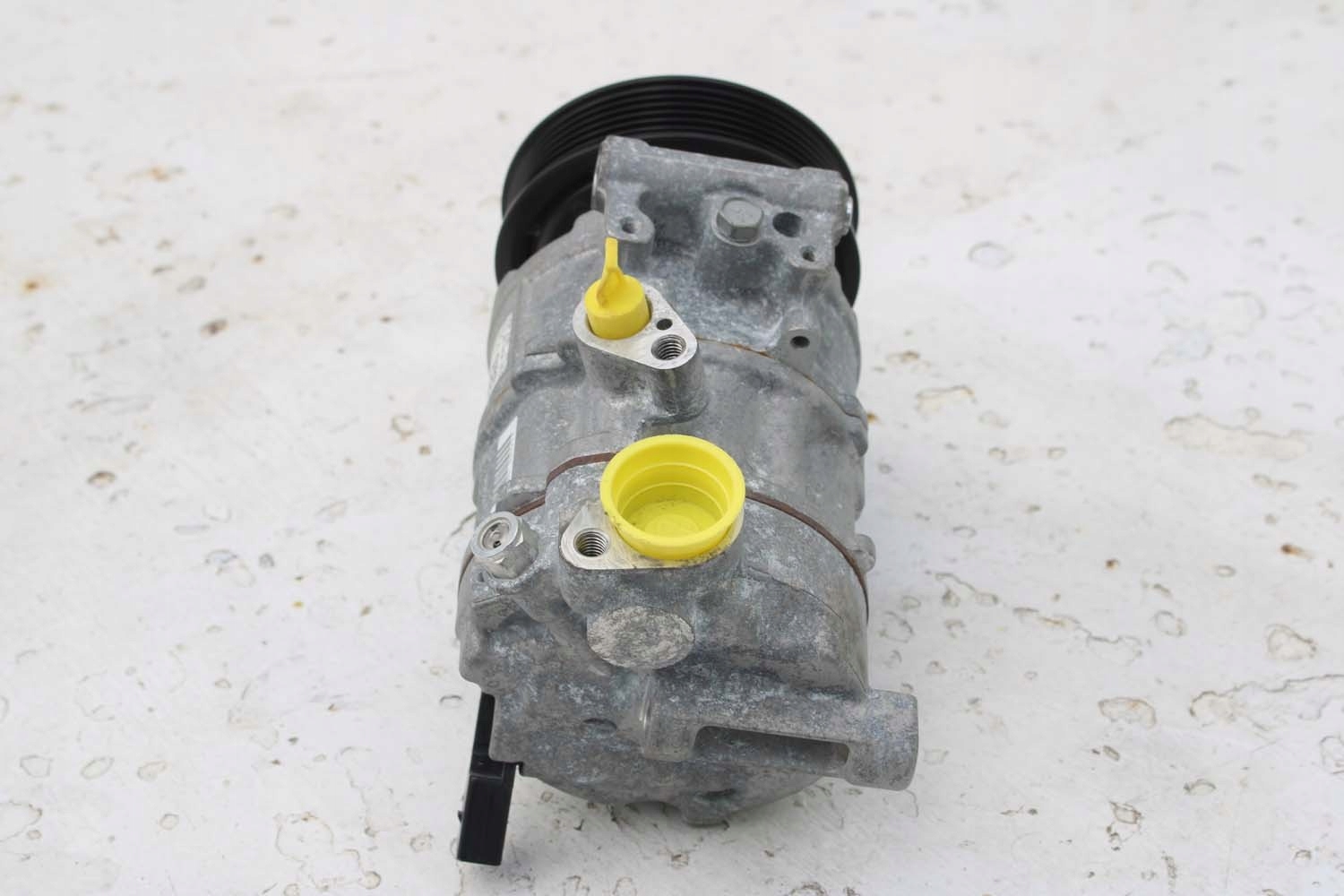 Audi A4 A5 Q5 компрессор кондиционера 8T0260805N 4M0820803