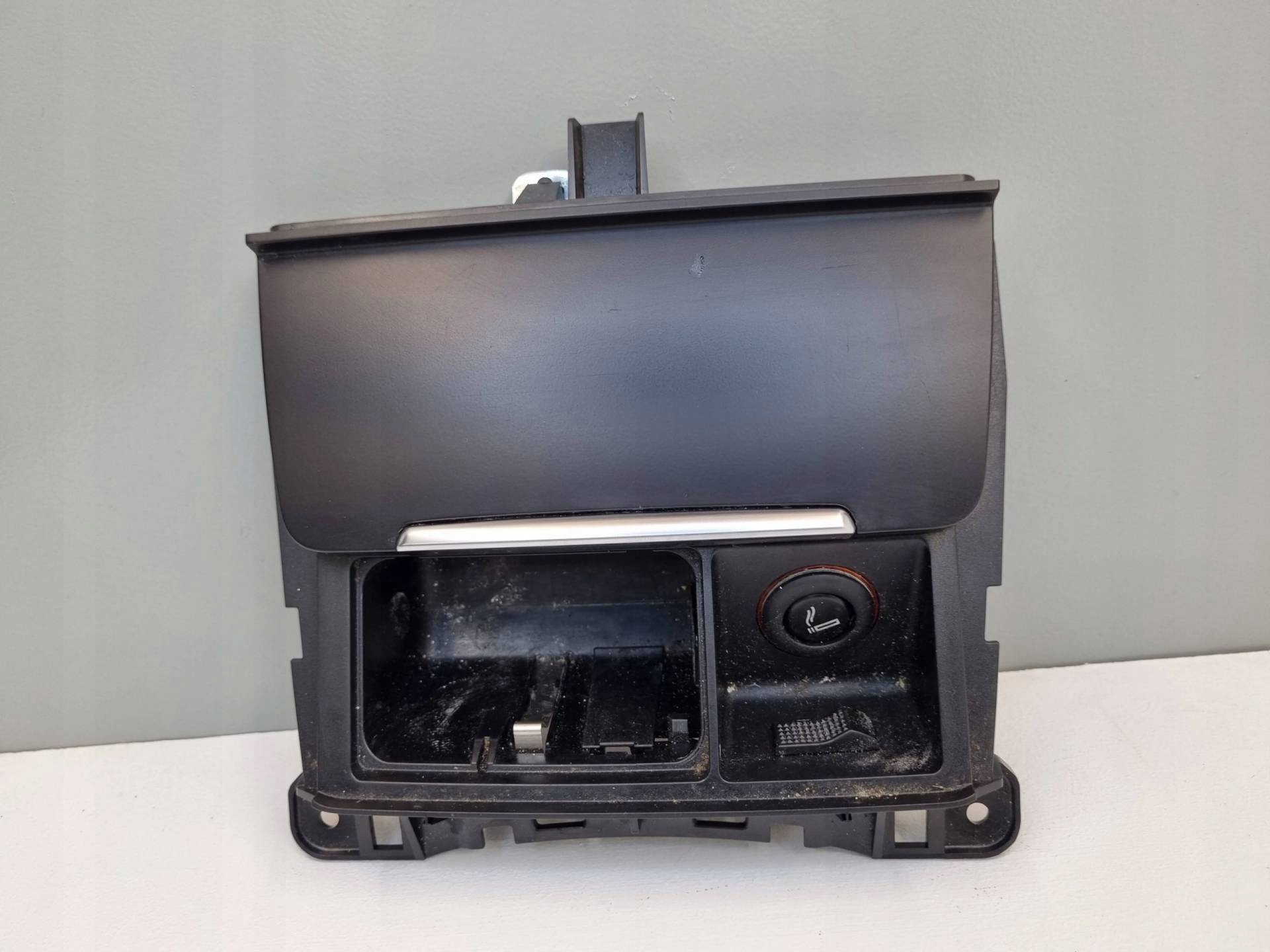 Aschenbecher vorne Audi A5 8T 2008 8K0857951