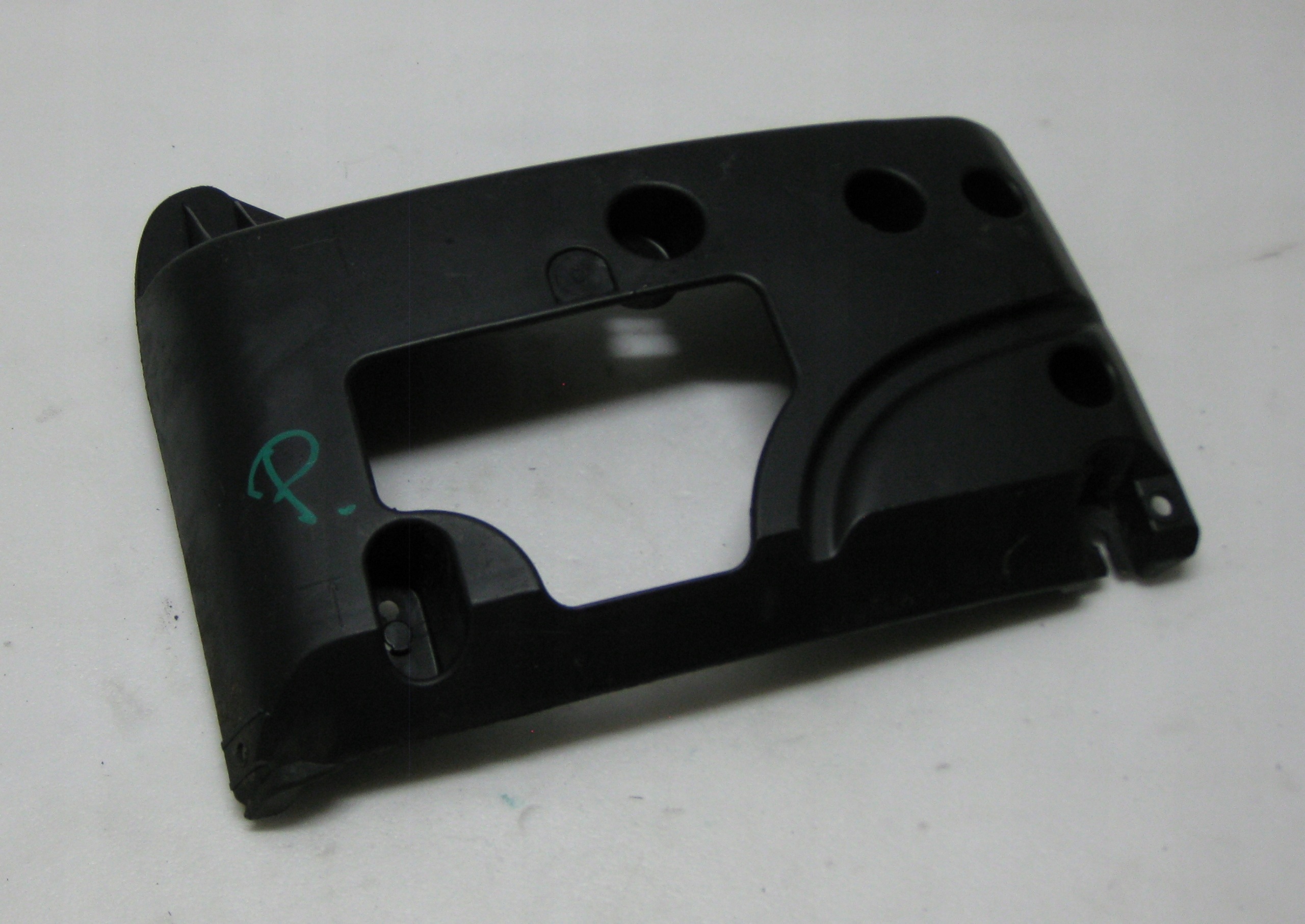RENAULT MASTER III LIFT bumper bracket right rear part 852220001R