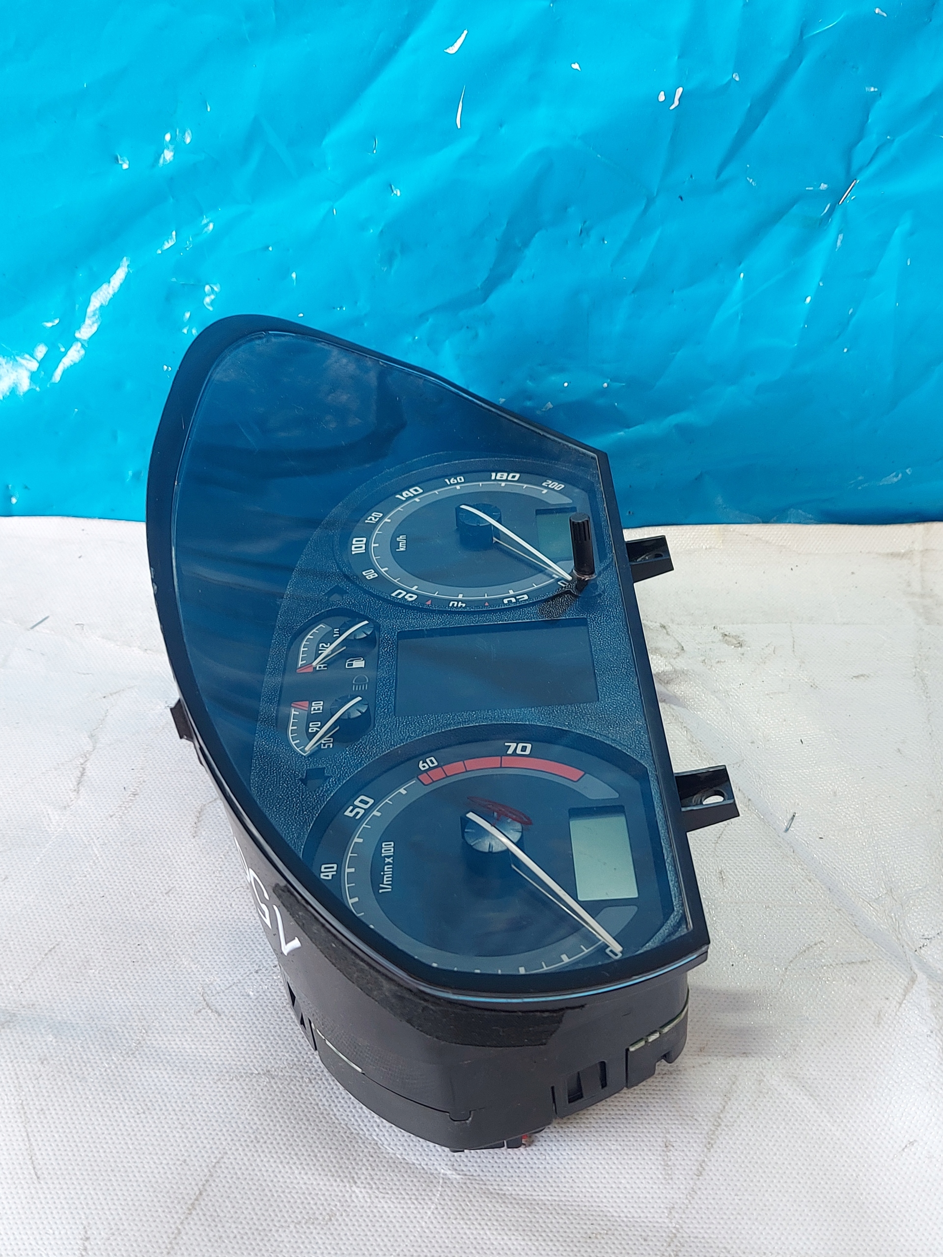 dials clock SKODA FABIA 1.4 B 6Y0920871L