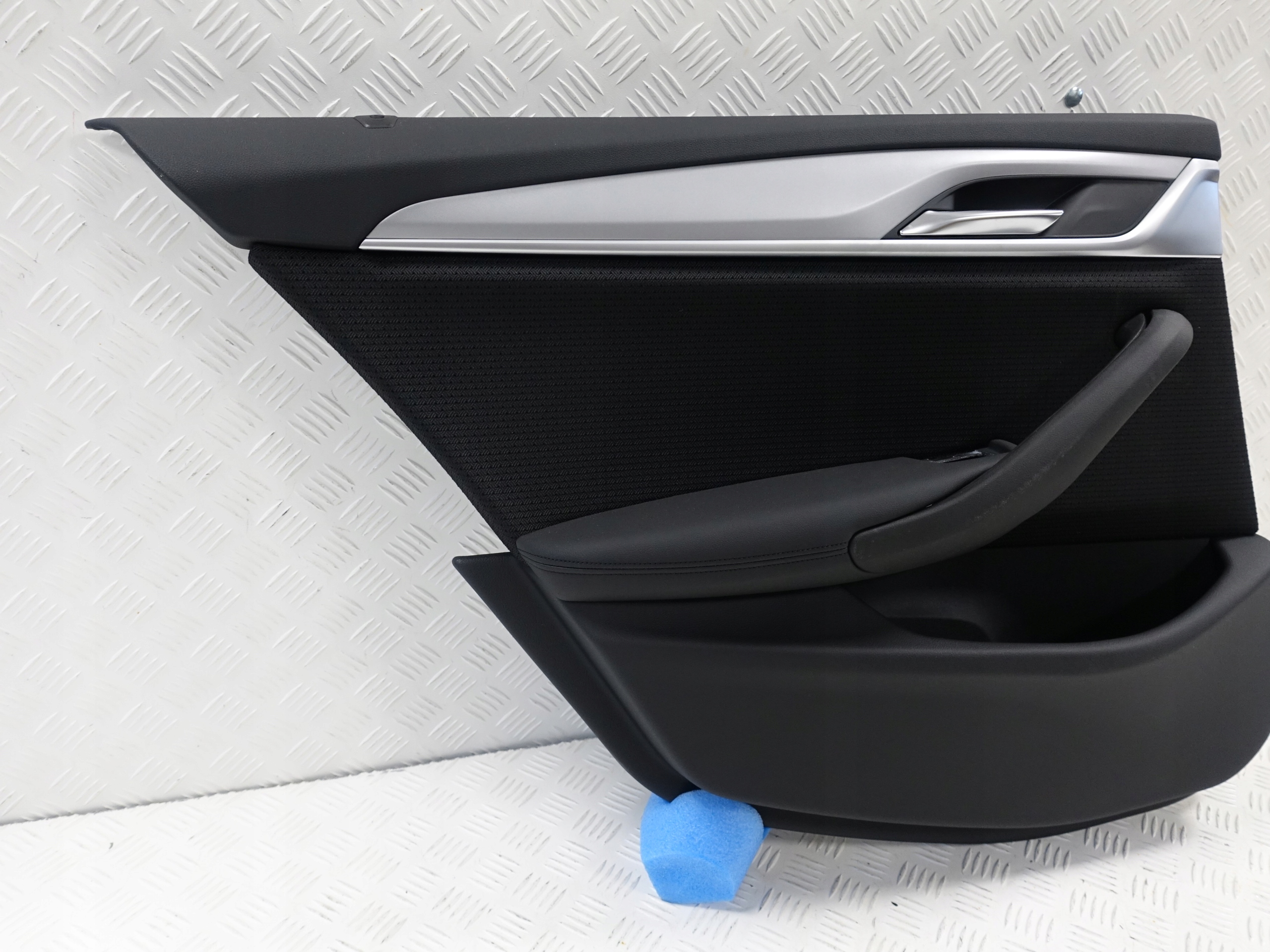 BMW 5 G31 G30 & LCI upholstery left rear part