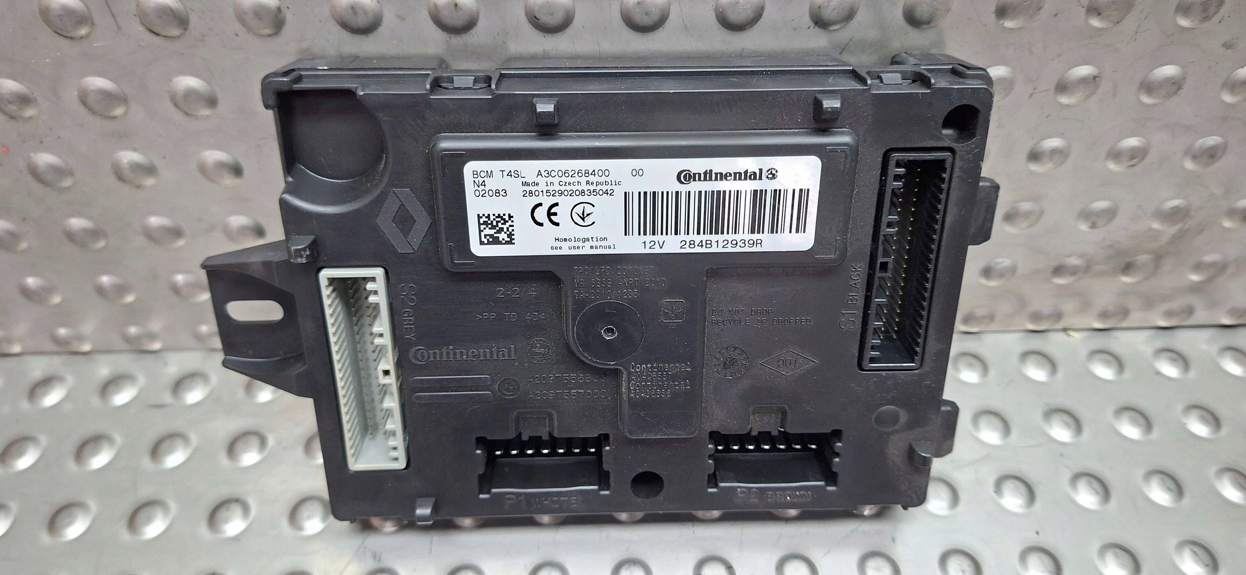 comfort control unit control unit BCM 284B12939R A3C06268400 Renault Dacia new