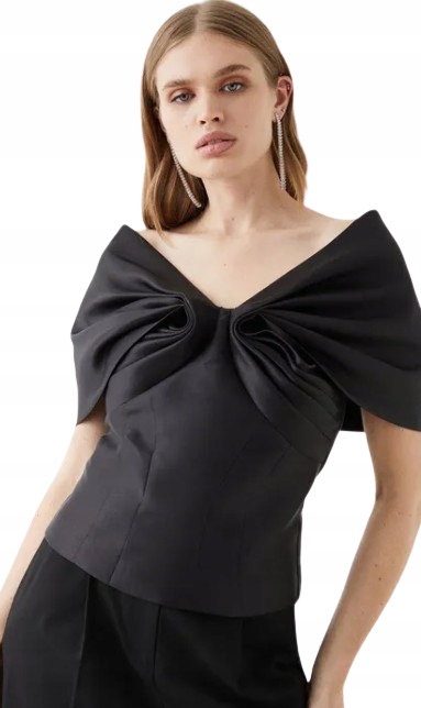 Coastová Černá Halenka S Asymetrickým Volánem Na Ramenou, Velikost 38 Hke