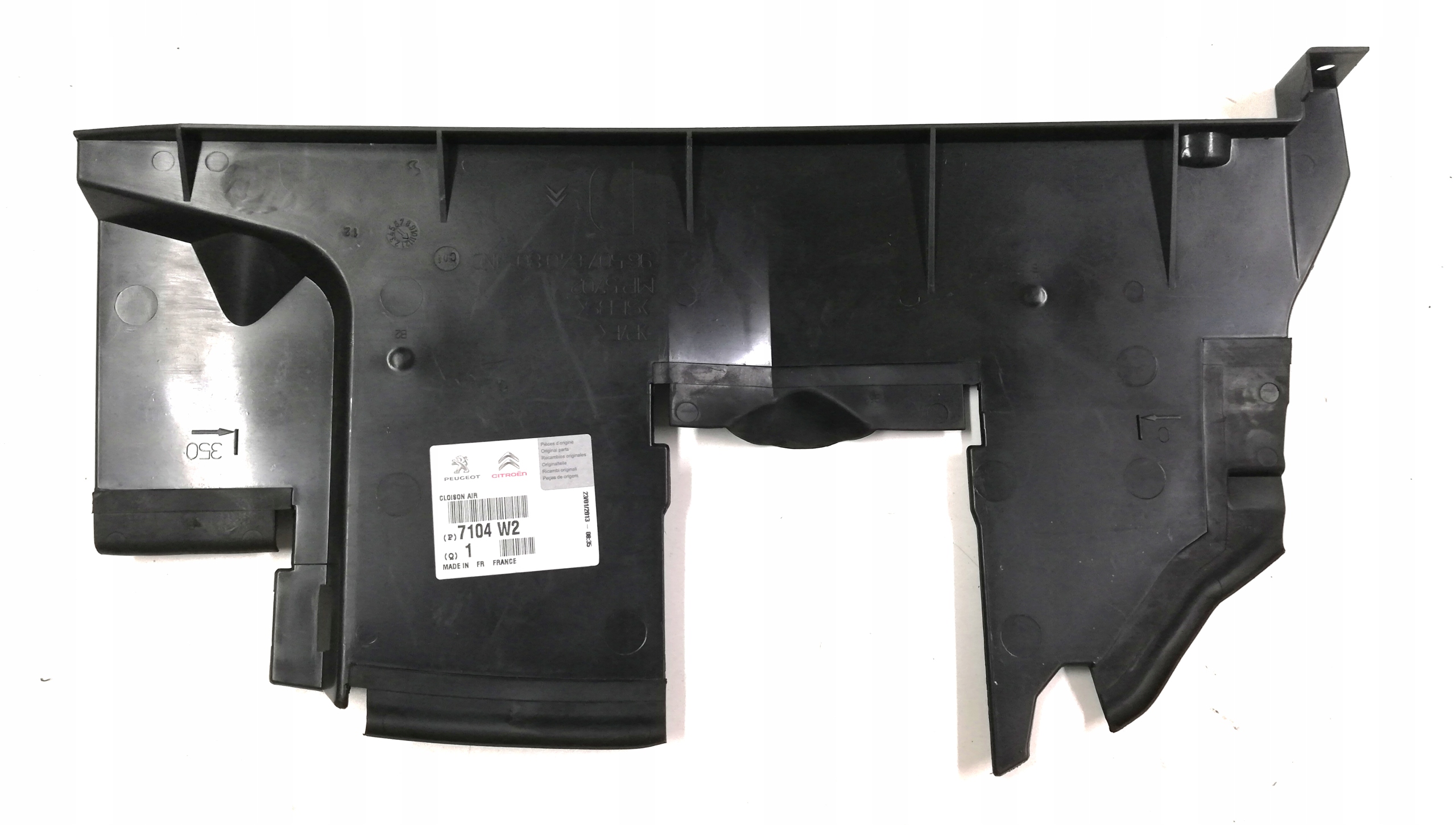 7104.W2 - Решітка радіатора права CITROEN C4 7104W2 OE!