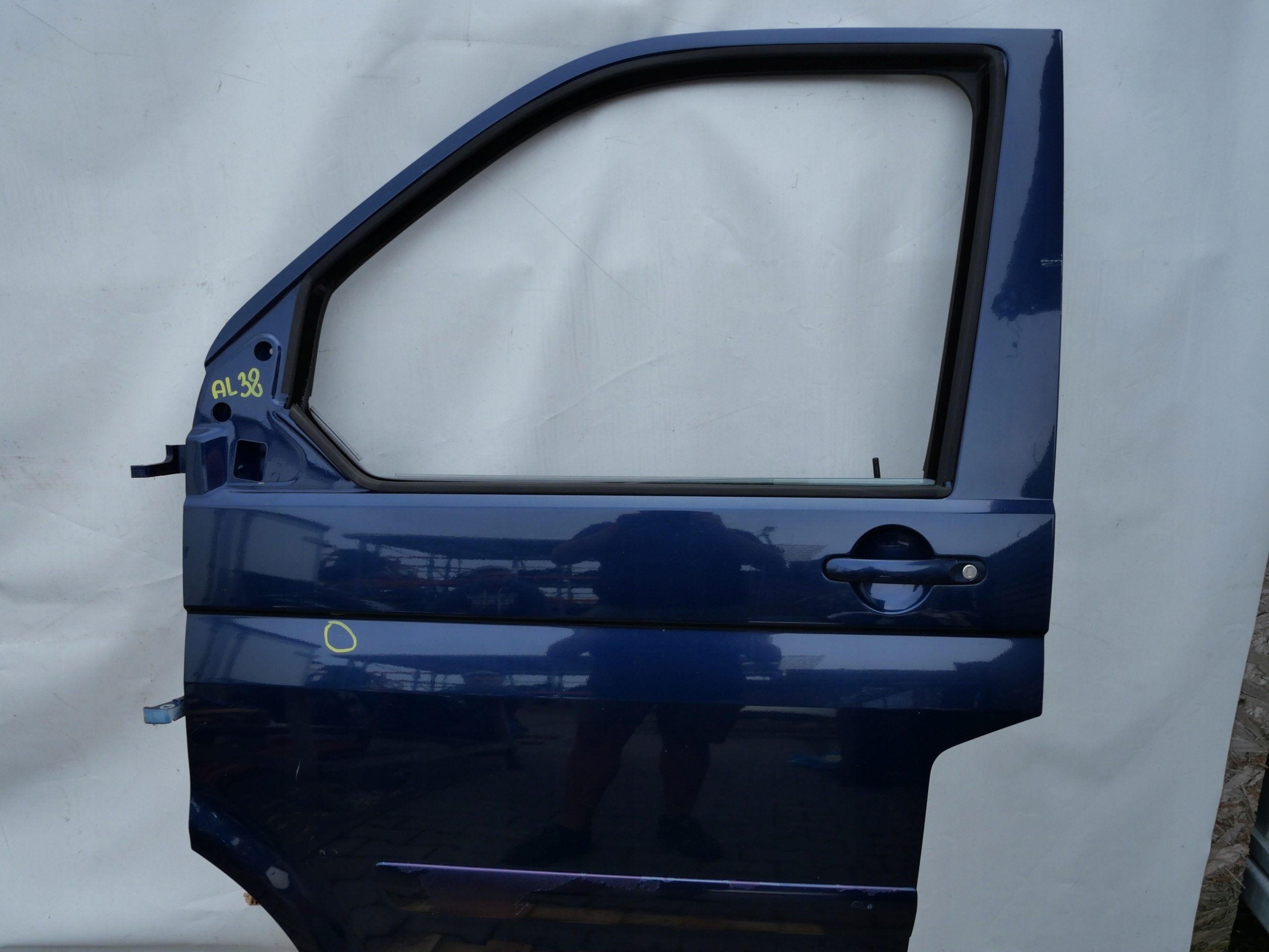 VW T5 MULTIVAN dveře levé předek