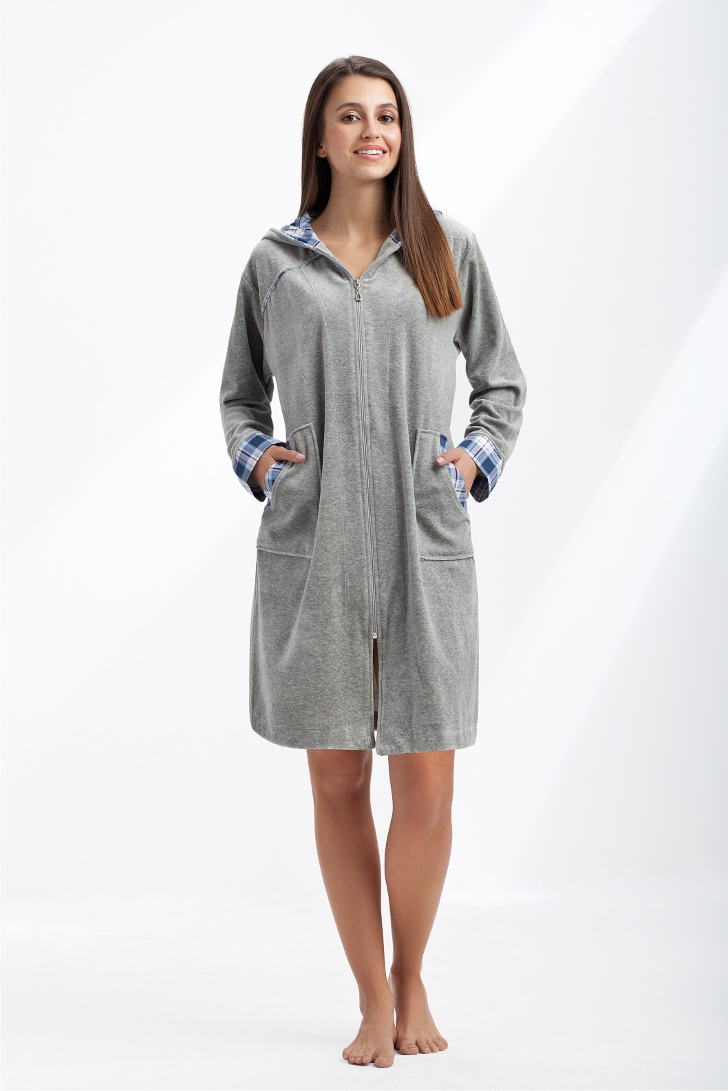 

Szlafrok damski kod 289 Luna welur szary roz. M