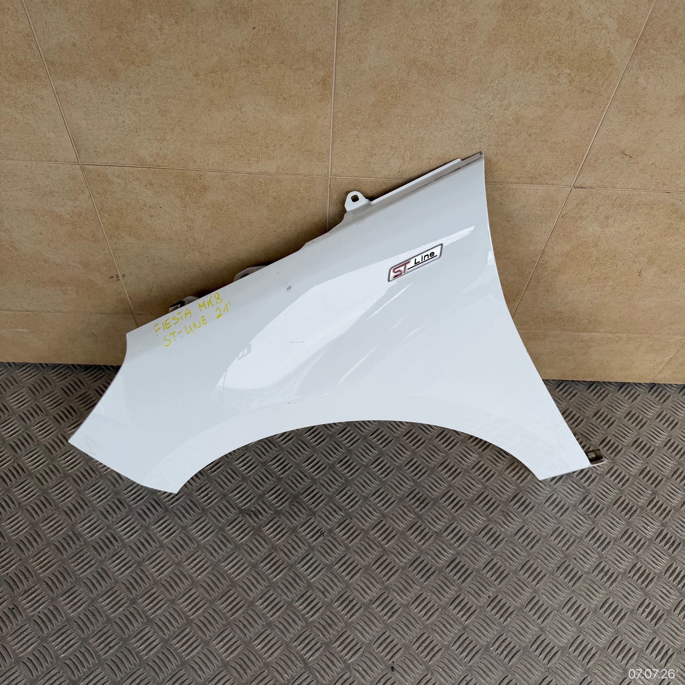 fender front left FORD FIESTA MK8 2021 ROK ST-LINE