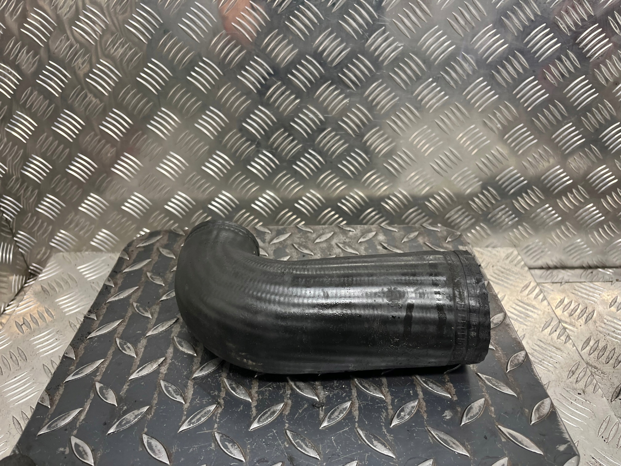 rohr Schlauch intercooler turbo VOLVO XC90 08699419