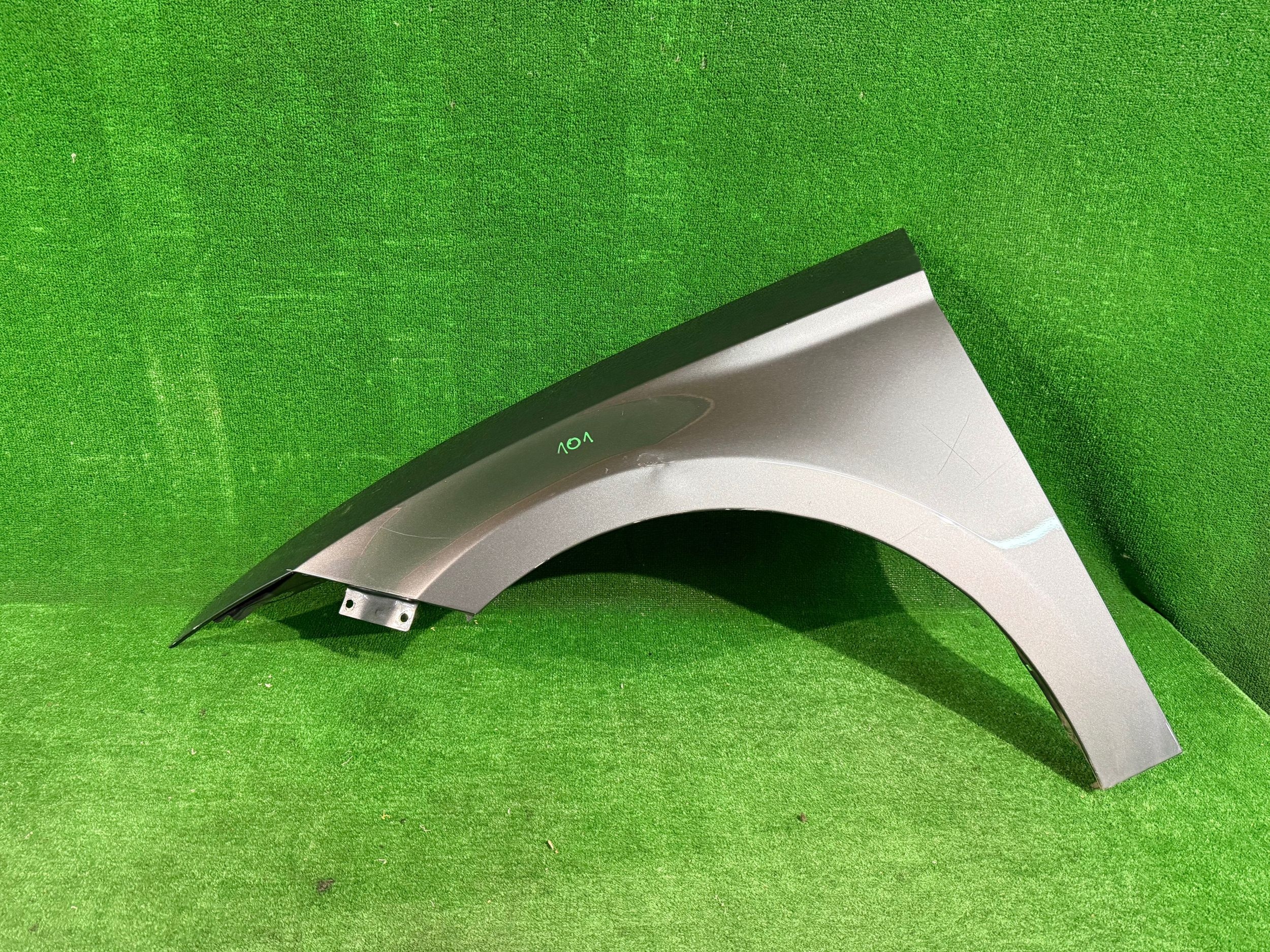 fender front front left SEAT LEON III NR:101