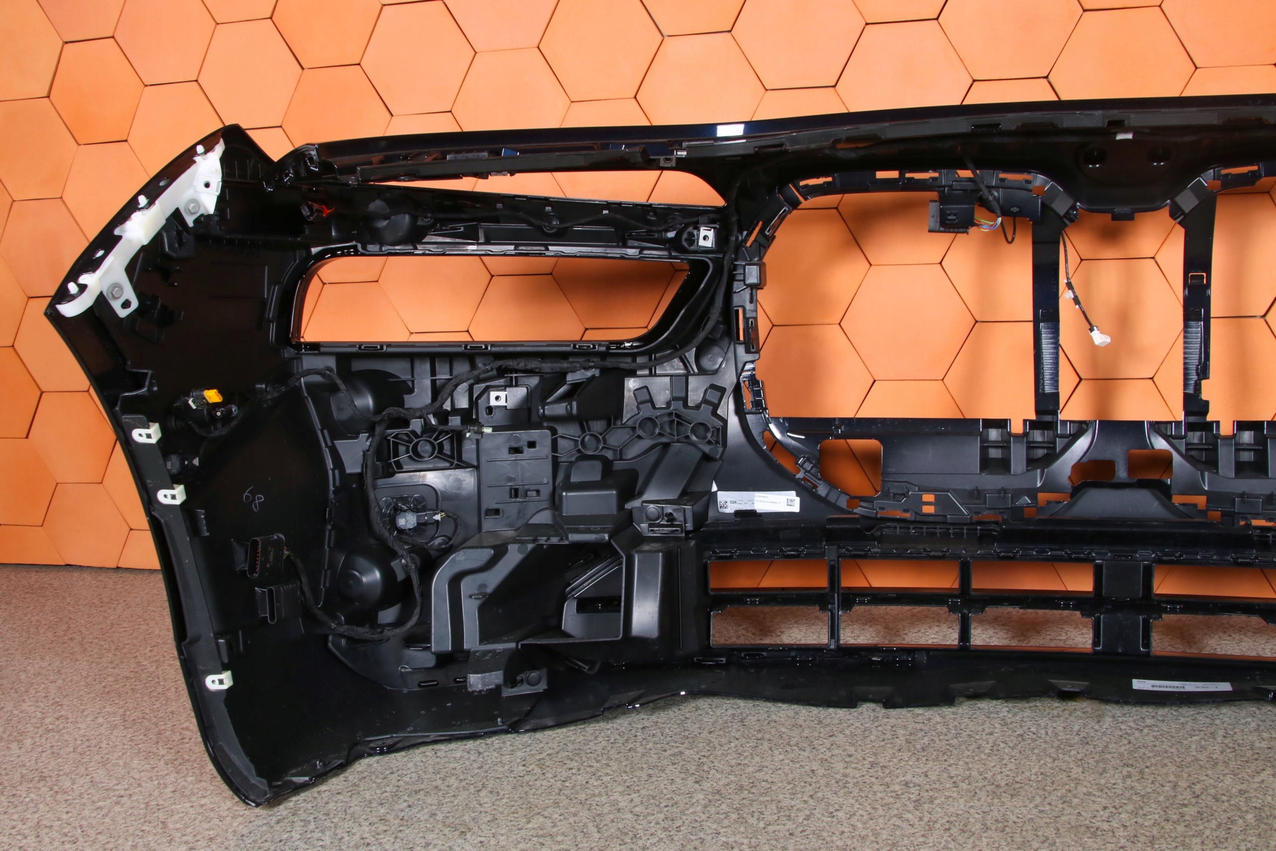 BMW 7 G70 i7 bumper front front colour 416