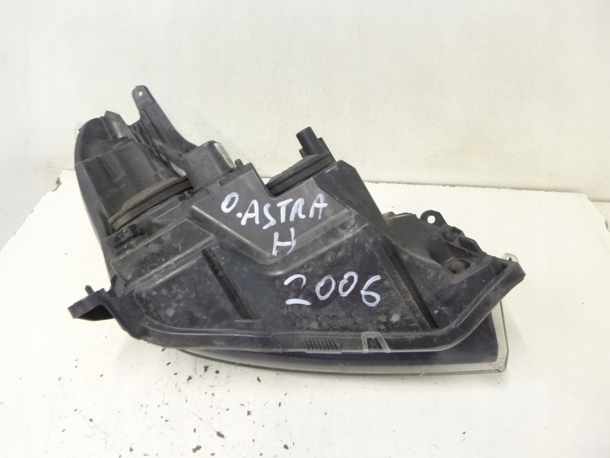 light front Opel Astra H 2006r. 1EG270370