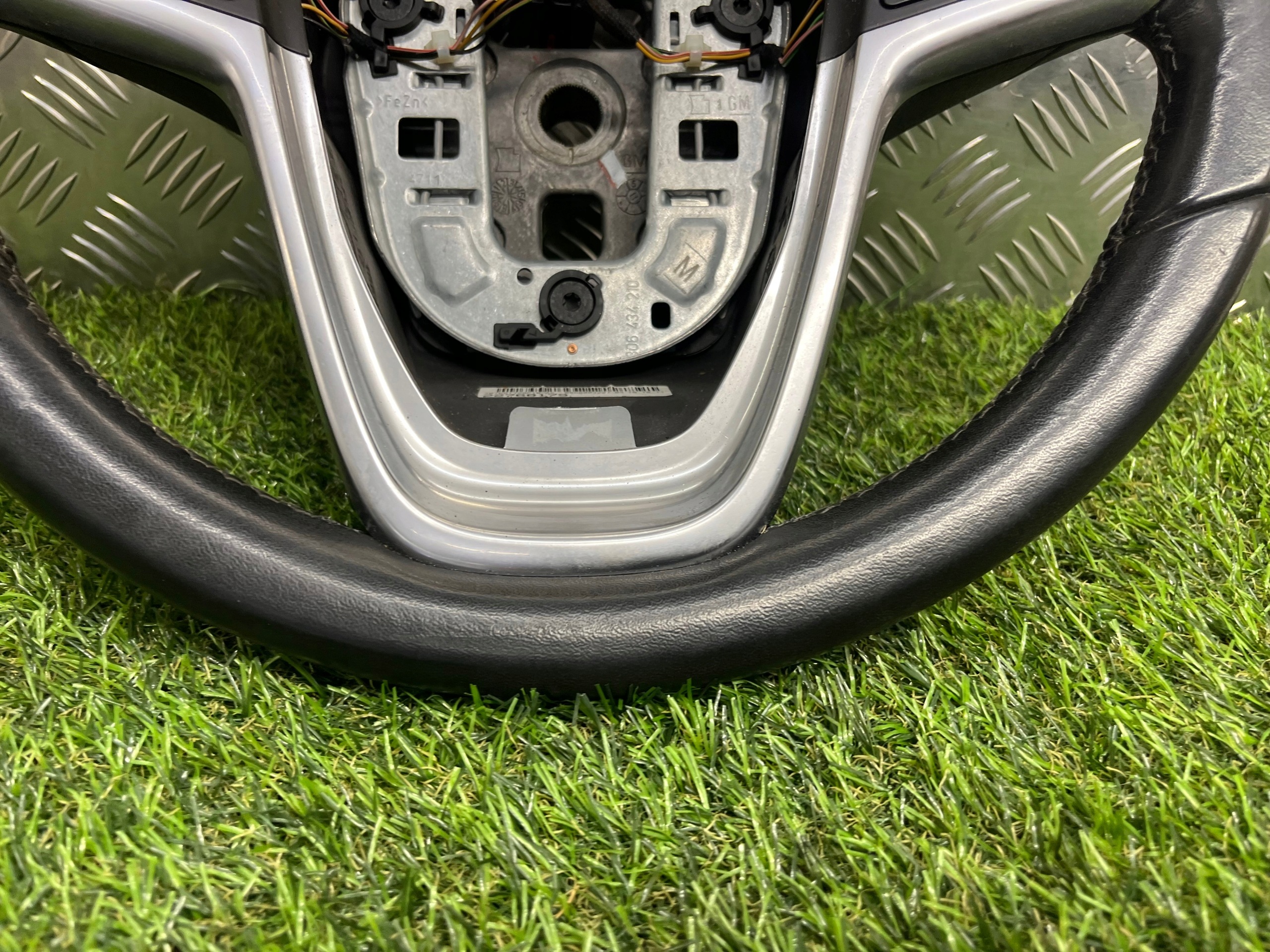 lenkrad OPEL AMPERA 1 22768179
