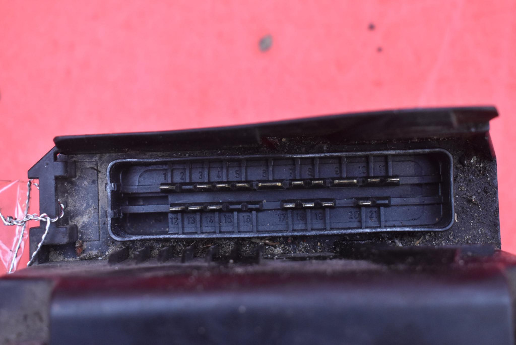 Pompa ABS 8D0614111 0265214002 AUDI A4 B5 1.9 TDI 90 KM 94-99