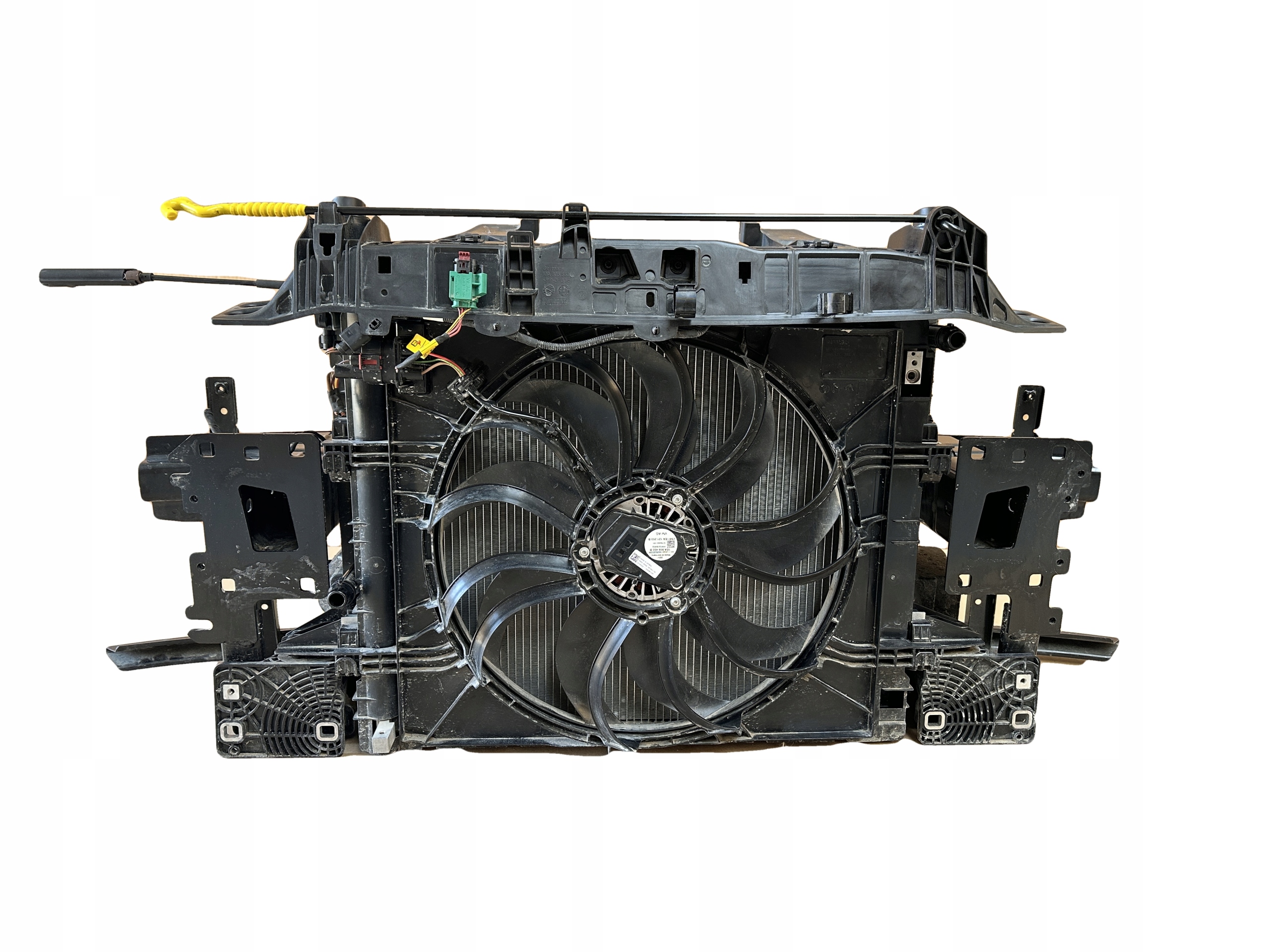 CUPRA BORN bar, wall radiator