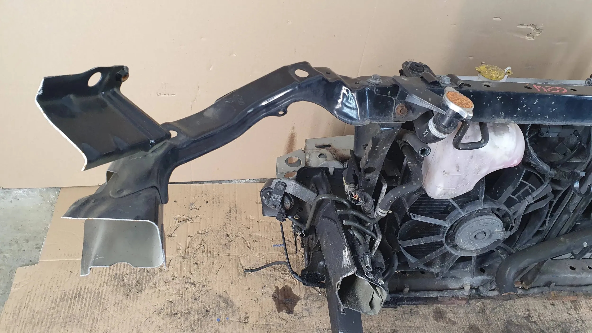 Subaru Tribeca 3.0 B support panel for radiators pillar radiator fan $