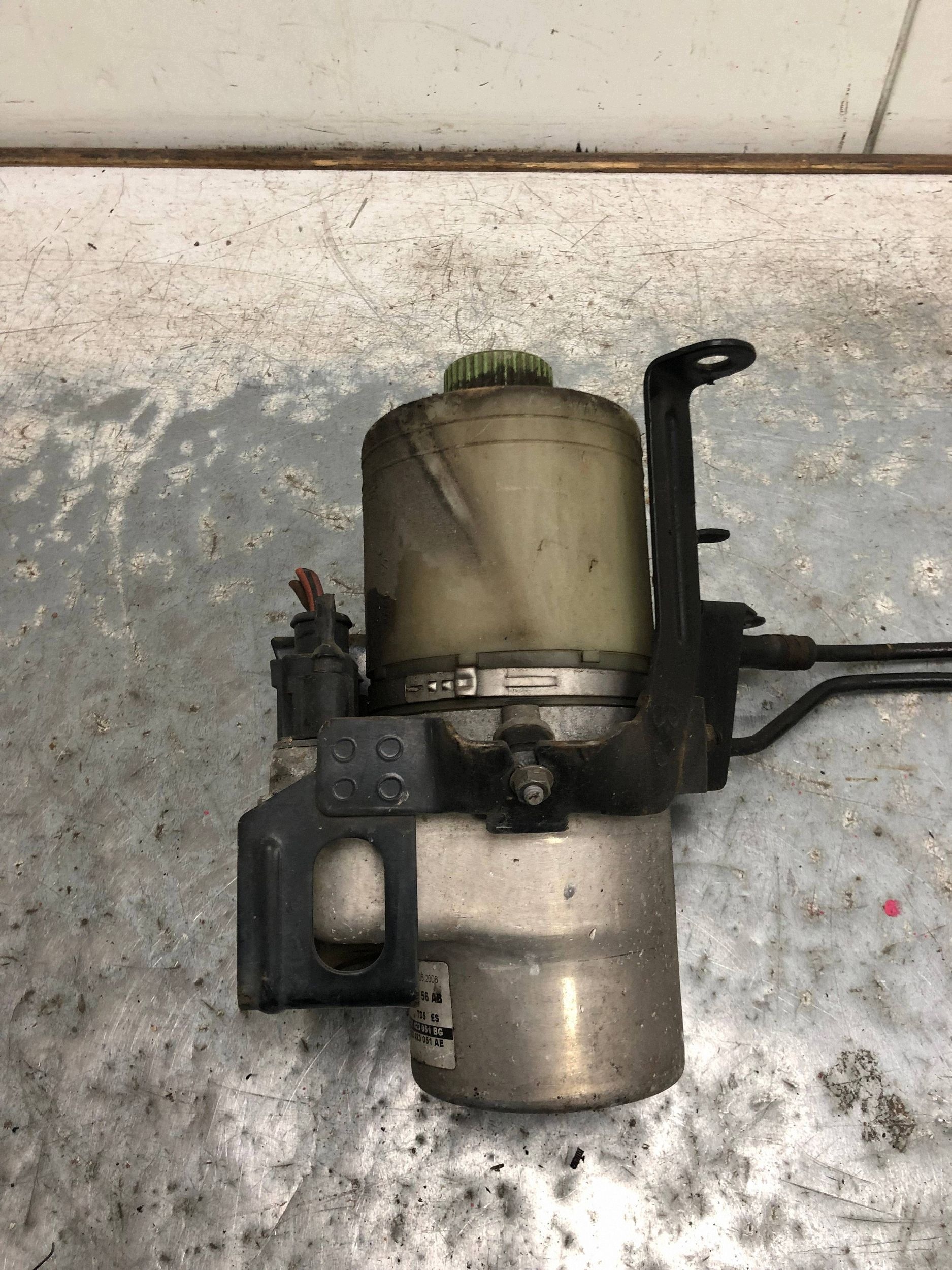 servo pump VW POLO IV 6Q0423156AB