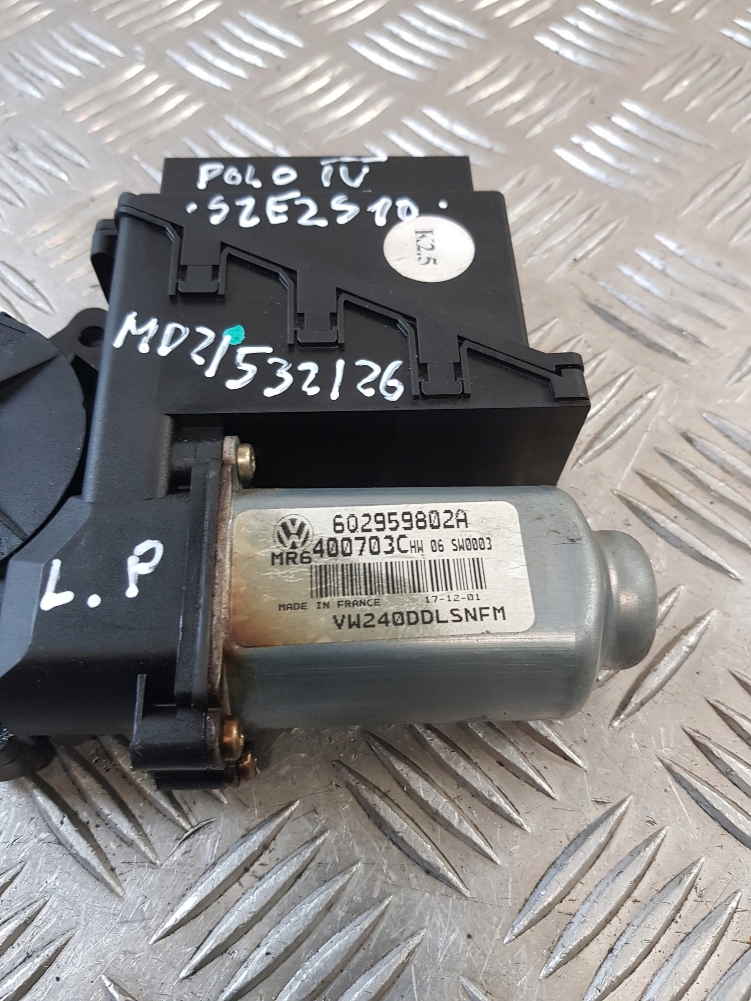 mini motor windows left front 6Q2959802A VW POLO IV 02R