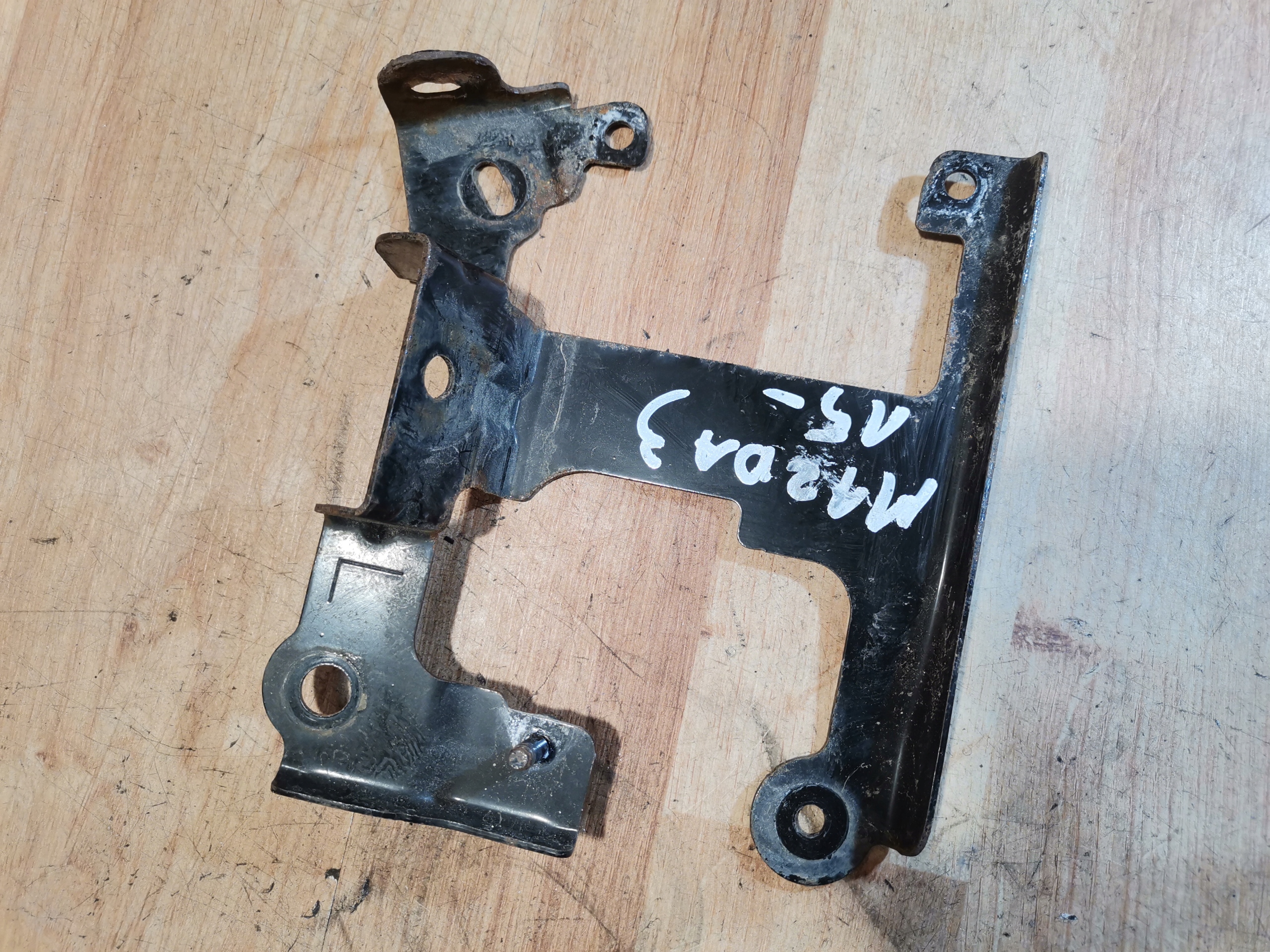 holder of the sensor MARTWEGO POLA left rear part MAZDA 3 BM
