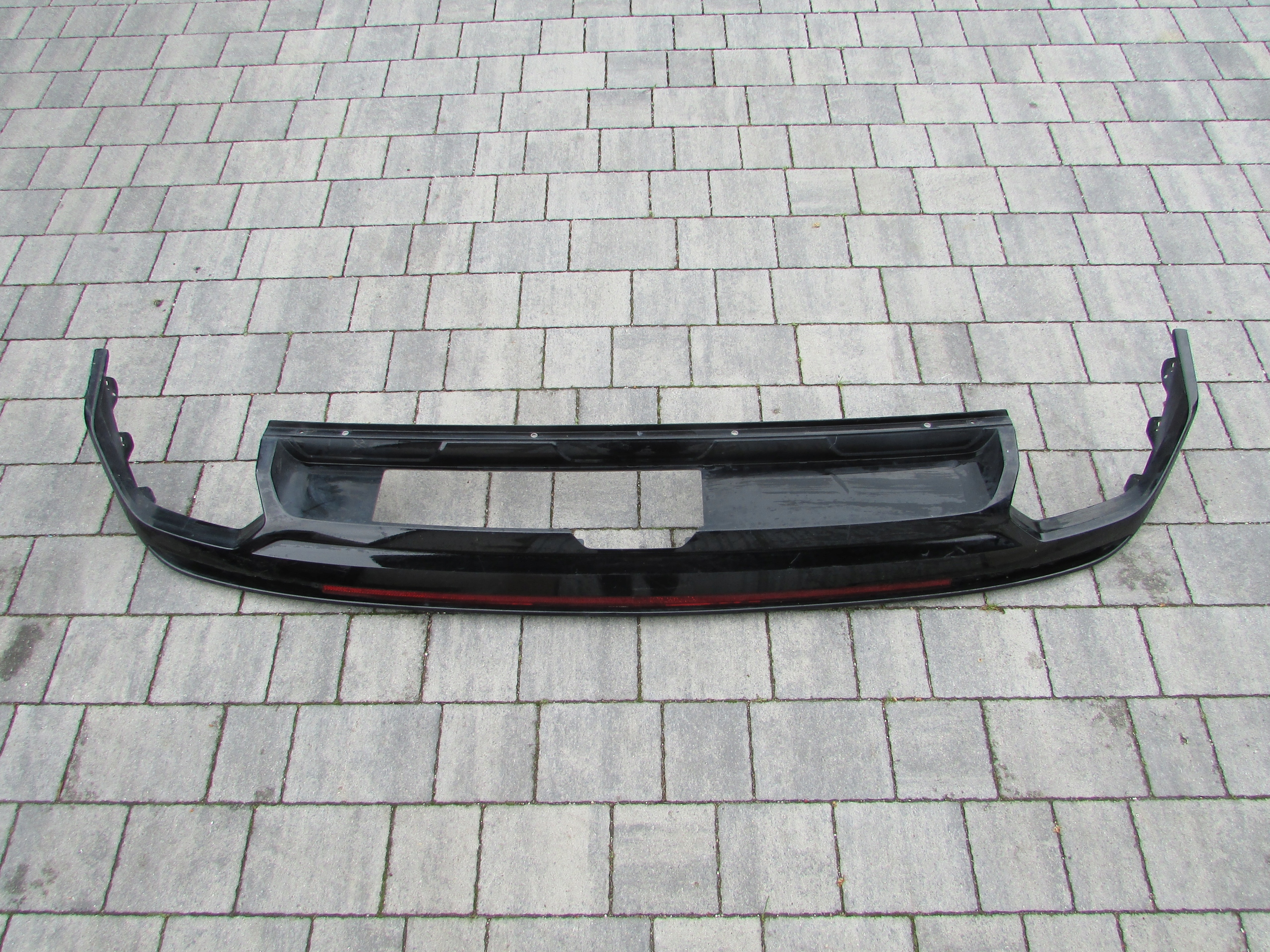 VW TOUAREG III R-LINE ДИФФУЗОР 760807568E