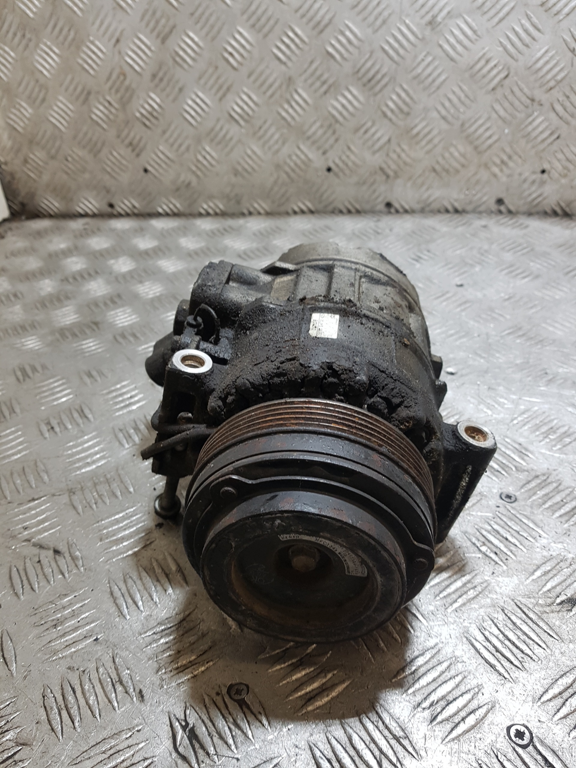 Klimakompressor klimaanlage BMW E39 447220-8025 7SBU16C