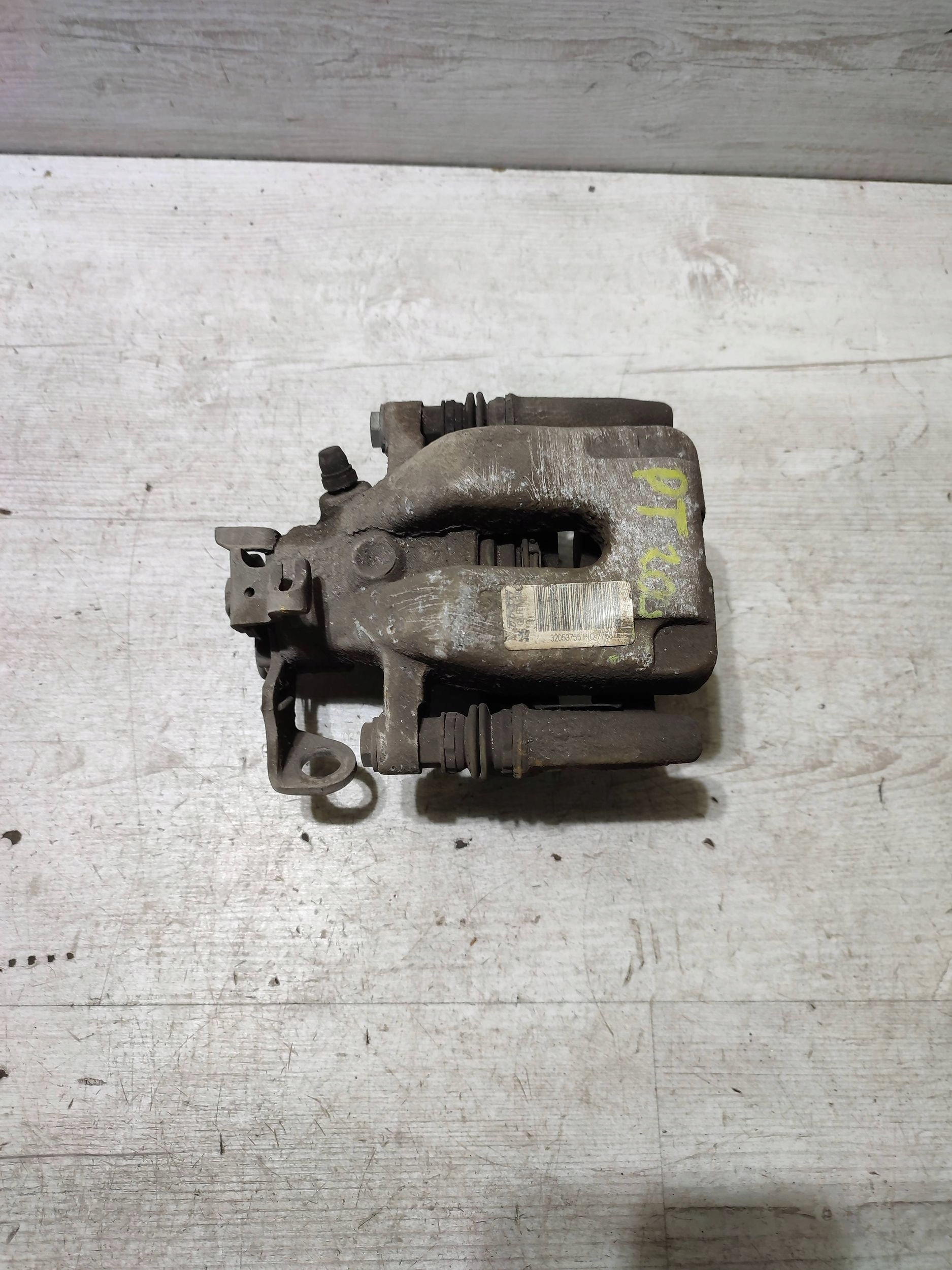 Peugeot 2008 and 2018 caliper right rear part