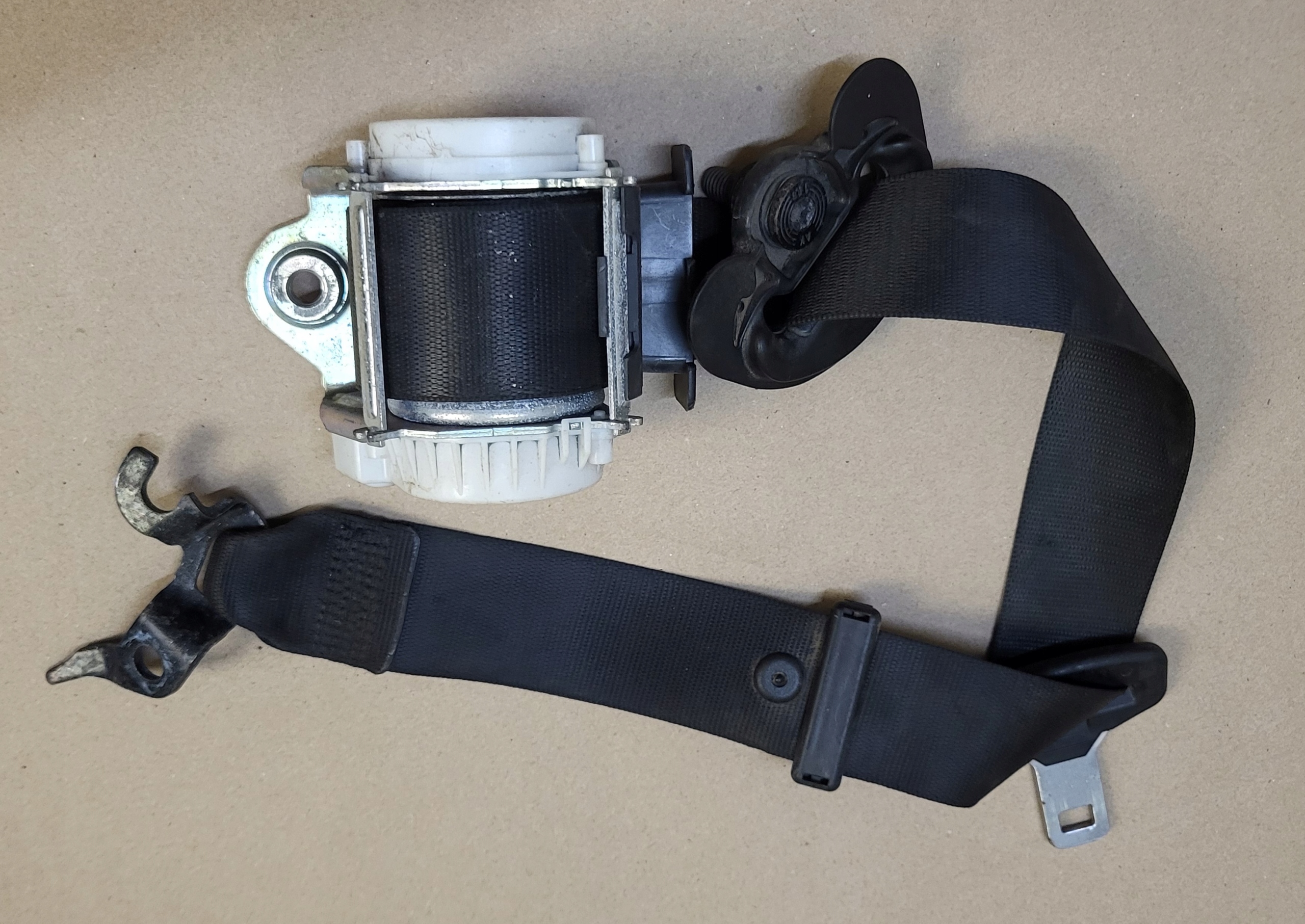 tension belt safety right front BMW 1 E87 3 E90 E91 OE EU