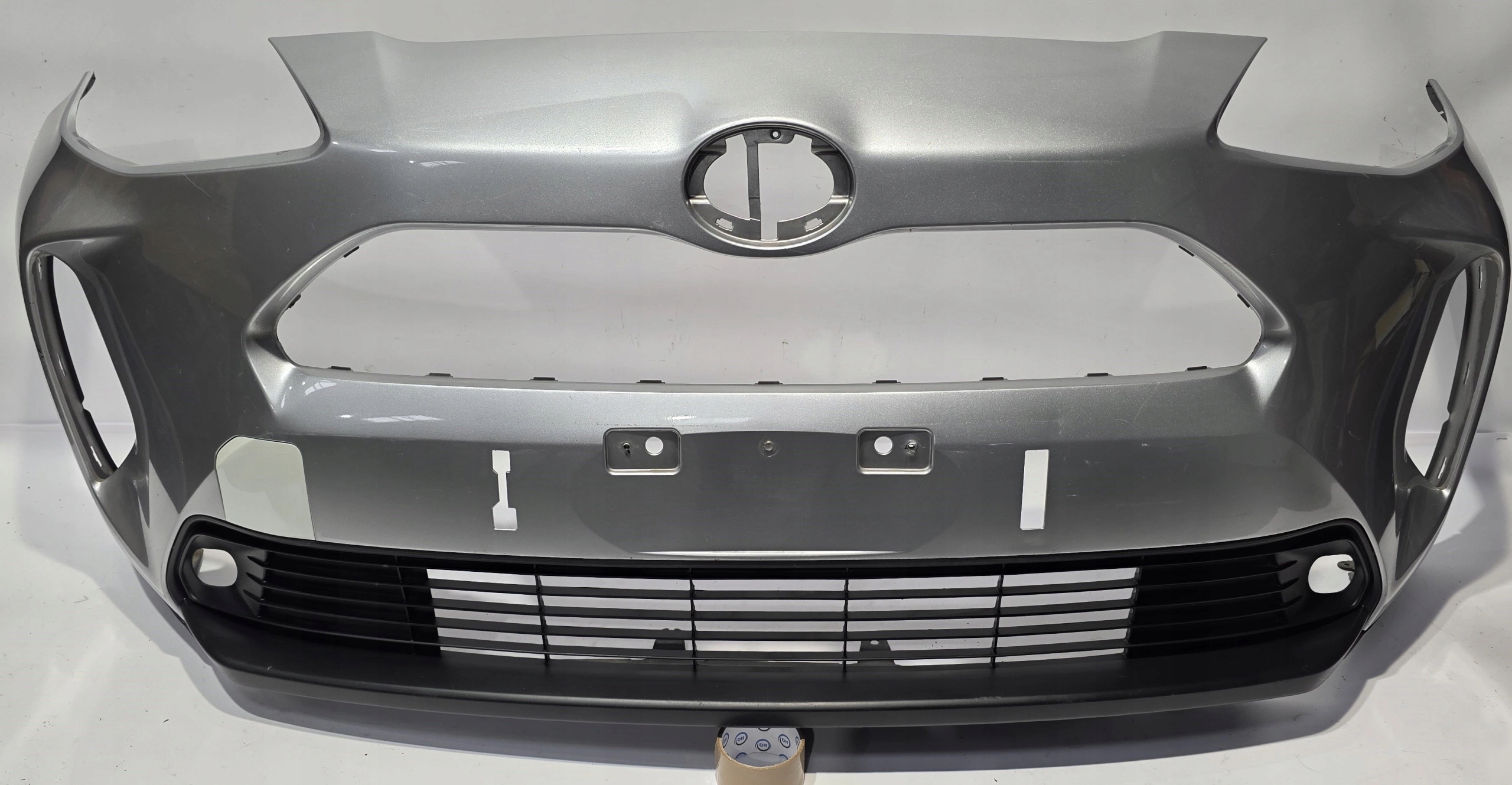 front bumper TOYOTA YARIS CROSS 21- original 52119-0DC20