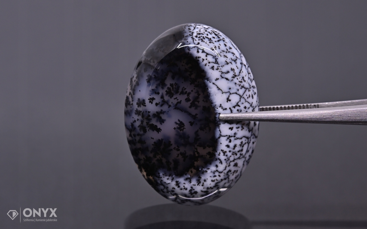 Dendritový achát z Turecka kabošon ovál 29,5x22 mm